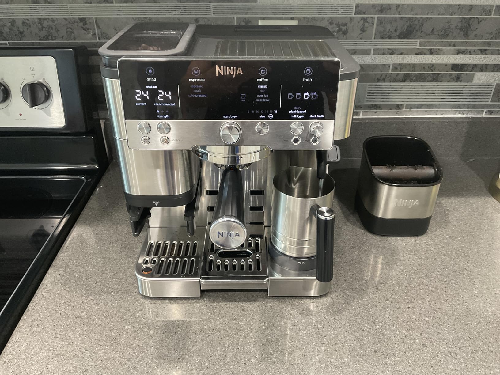 Ninja Luxe Café Premier 3-in-1 Espresso Machine, Drip Coffee, & Rapid Cold Brew | Built-in Coffee Grinder, Hands-Free Milk Frother, Assisted Tamper for Cappuccinos & Lattes | Stainless Steel | ES601 customer photo 2