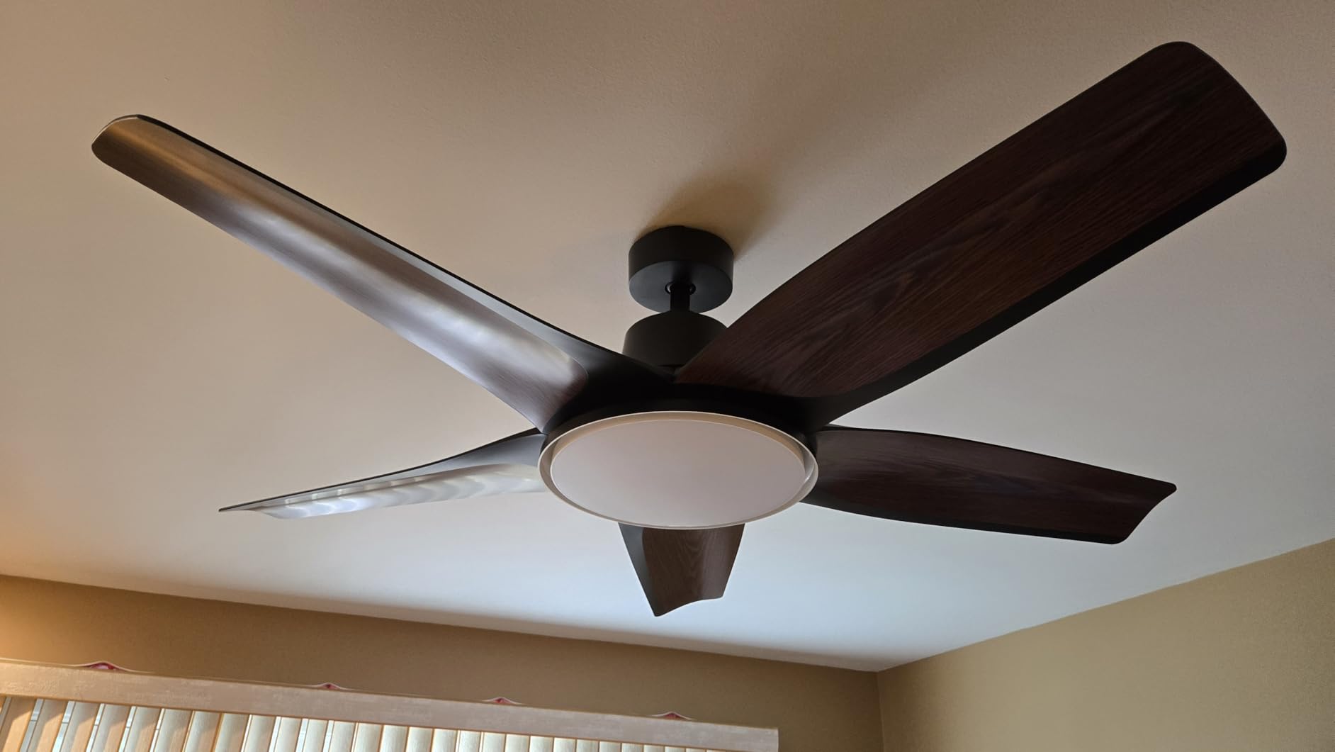 DREO Smart Ceiling Fans with Lights, Low Profile Ceiling Fan with Alexa/App, 52'' Dimmable Lighting & Color Tuning, RGB Ambient Light for Living Room, Game Room, Easy Installation, Quiet, White customer photo 1