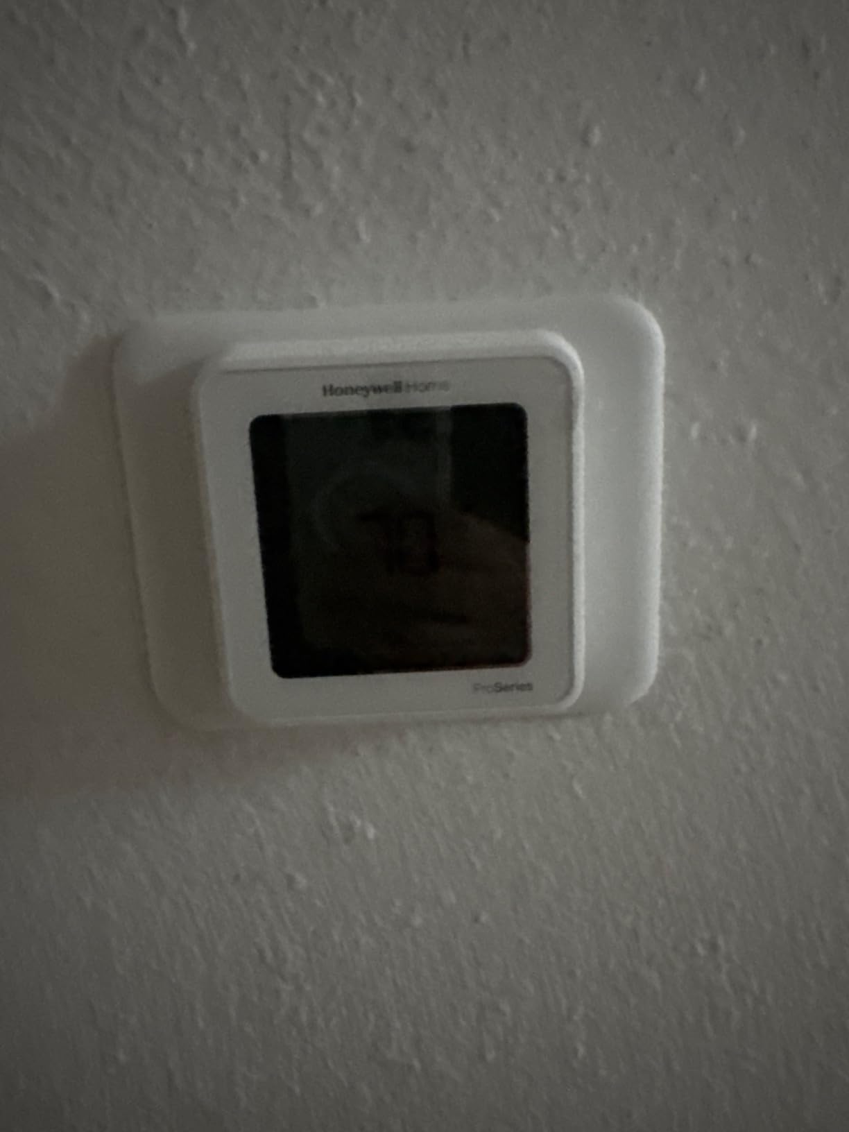 Honeywell TH6320WF2003 T6 Pro Smart Thermostat programmable with up to 3 Heat/2 Cool Heat Pump or 2 Heat/2 Cool Conventional with Extended 5-Year Warranty (TH6320WF2003) customer photo 2
