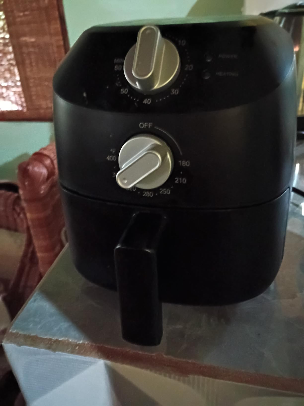 COMFEE' Compact 2.1 Quart Air Fryer with 12 Presets customer photo 2