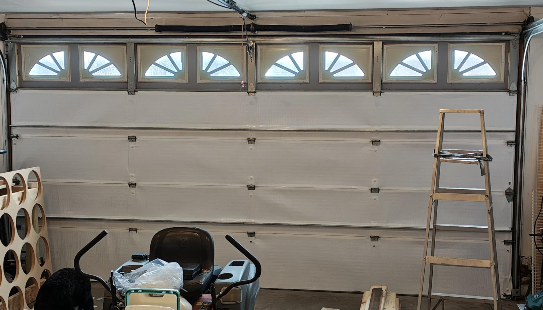 BlueTex Insulation White Reflective Foam Core Tearproof Single Garage Door Insulation Kit 10FT (Wide) x 8FT (HIGH) to Cool Your Garage. Complete DIY Installation Kit (Also Fits 10x7 Door) customer photo 1