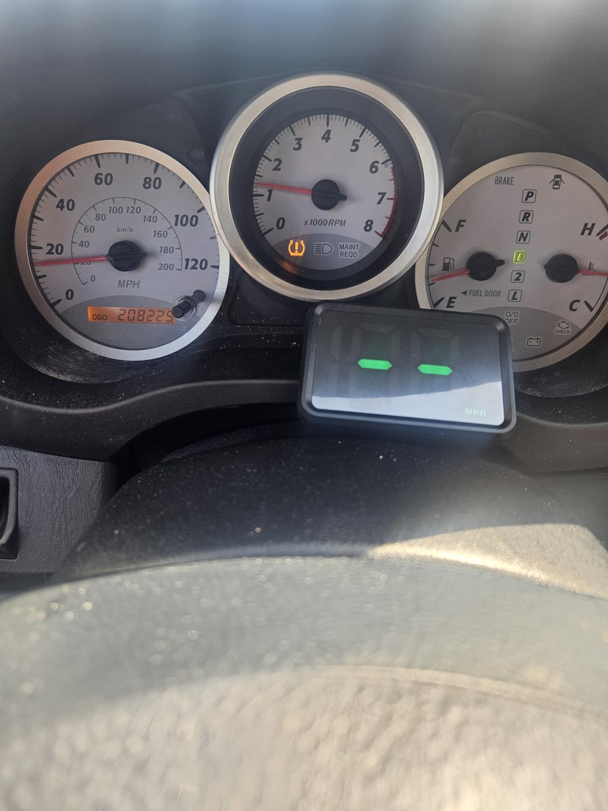 Heads Up Display for Cars Windshield with MPH Speed, HUD Display Digital Speedometer for Car Used USB Plug, Universal GPS Speedometer for Car Accessories Fit for Cars SUVs Trucks (MP/H) customer photo 1