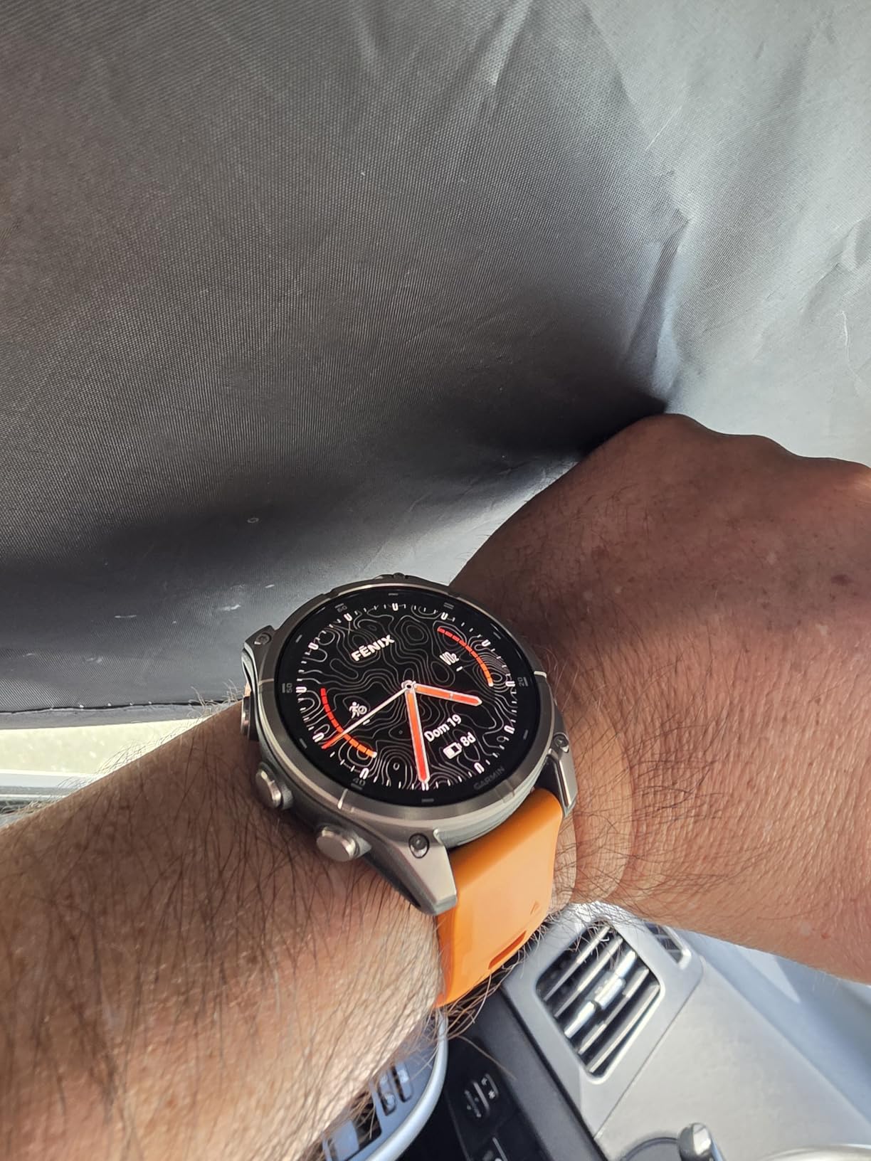 fēnix 8 - 51 mm, AMOLED, Sapphire, Premium Multisport GPS Smartwatch, Long-Lasting Battery Life, Dive-Rated, Built-in LED Flashlight, Titanium with Spark Orange/Graphite Band customer photo 1