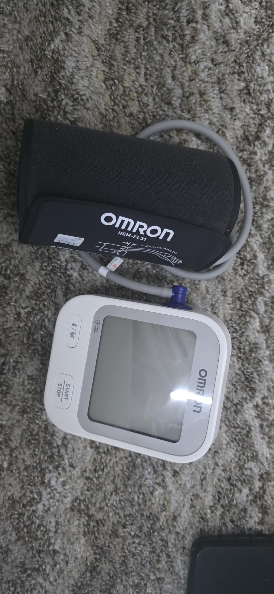 OMRON Silver Blood Pressure Monitor for Home Use & Upper Arm Blood Pressure Cuff - #1 Doctor & Pharmacist Recommended Brand - Clinically Validated - Connect App customer photo 1