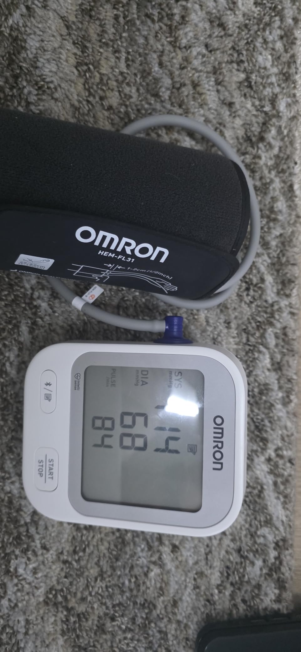 OMRON Silver Blood Pressure Monitor for Home Use & Upper Arm Blood Pressure Cuff - #1 Doctor & Pharmacist Recommended Brand - Clinically Validated - Connect App customer photo 2