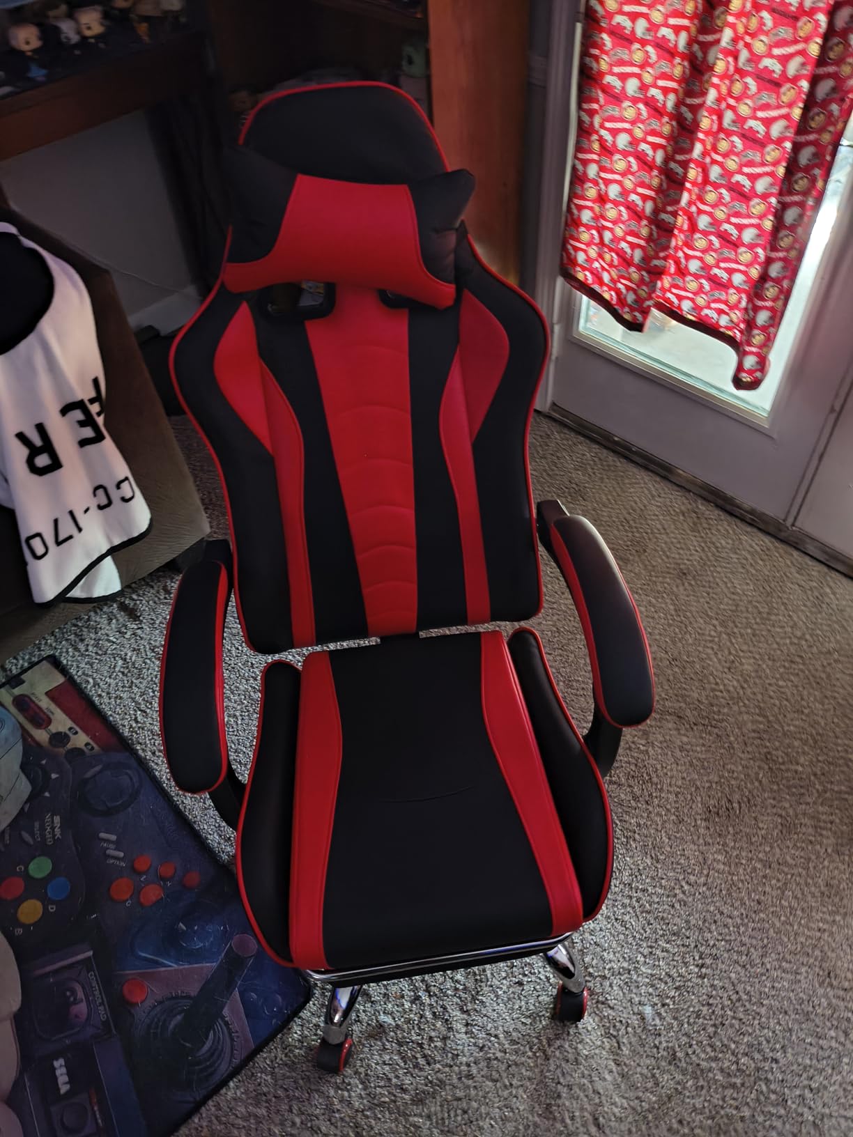 Yaheetech Gaming Chair, Video Game Chair with Massage Lumbar Support and Footrest Height Adjustable Ergonomic Computer Gaming Chair with Swivel Seat and Headrest, Black/White customer photo 2