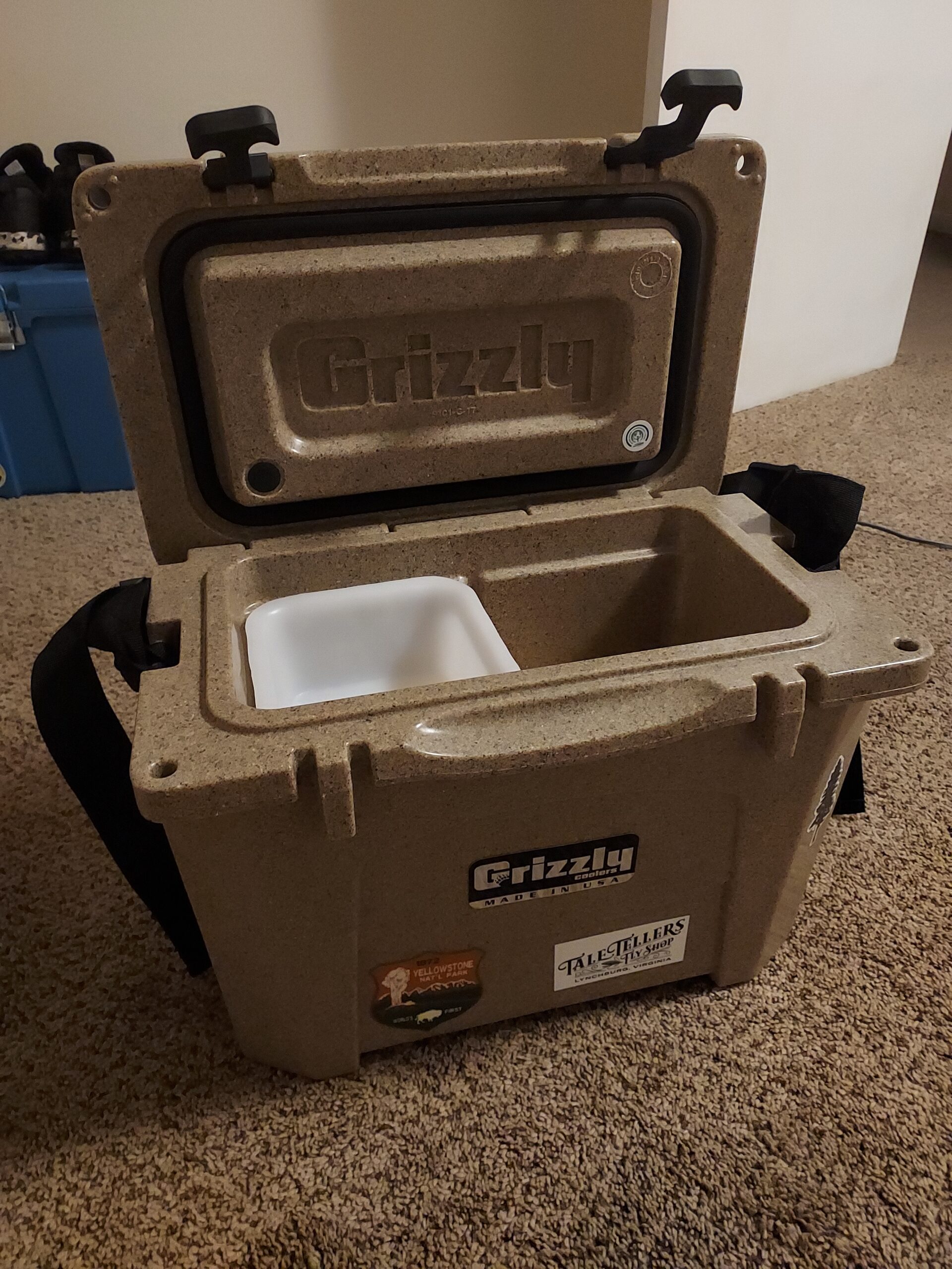 Grizzly 15 Cooler | 15 qt Ice Chest Durable Rotomolded Insulated | Made in USA | Warranty for Life | For Beach Boat Camping Fishing Hunting | G15 customer photo 2