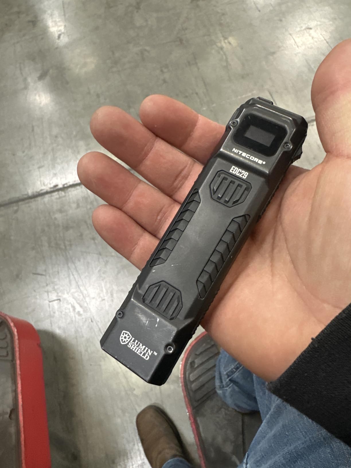 Nitecore EDC29 EDC Tactical Flashlight, 6500 Lumen USB-C Rechargeable Slim Flat Shape with Spotlight Floodlight Strobe Modes Digital Display Sticker customer photo 2