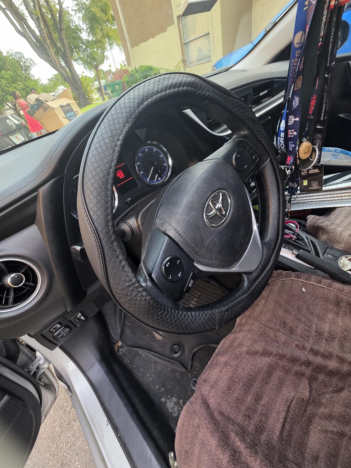 Ouzorp Car Steering Wheel Cover, Microfiber Leather Steering Wheel Covers with Anti-Slip Lining, Universal 14.5-15 inchs Black customer photo 2