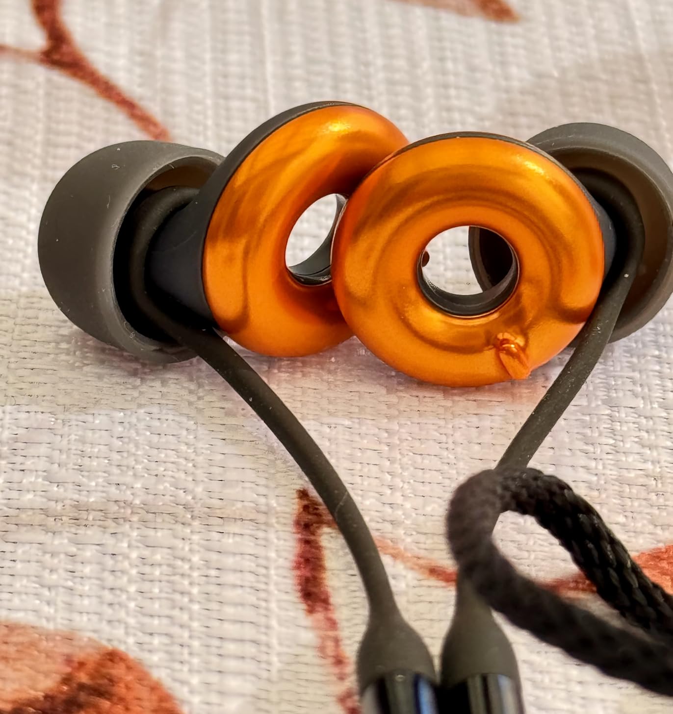 Loop Switch 2 Adjustable Ear Plugs - 3 Noise Relief Modes for Ultimate Control | Flexible Earplugs for Focus, Travel, Socializing, Festivals & More | 20-26 dB (SNR) Reduction customer photo 2
