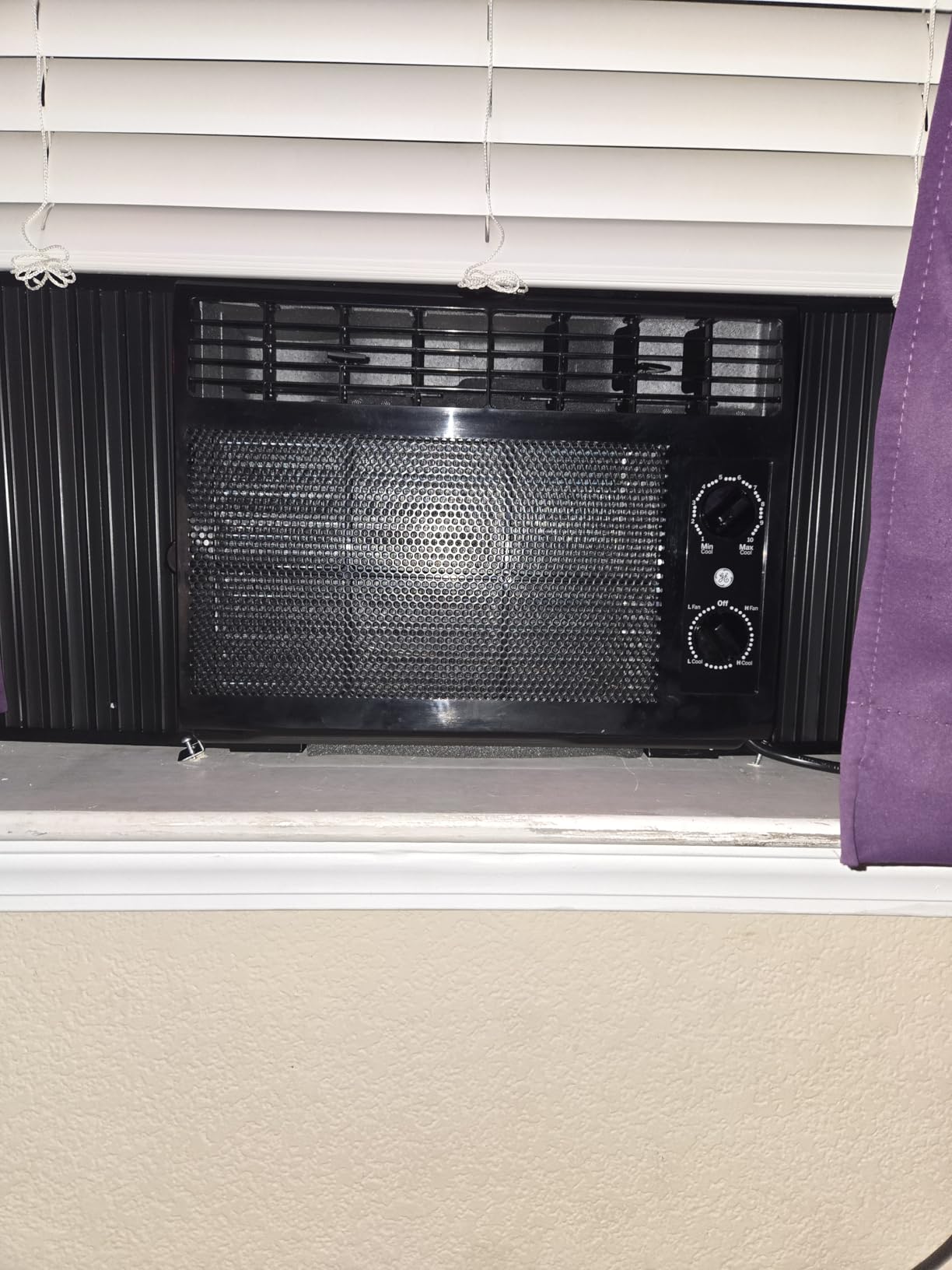 GE Window Air Conditioner Unit, 5,000 BTU for Small Rooms up to 150 sq ft. with Manual Adjustable Fan and Cooling Settings, Perfect for Bedroom or Living Room, Easy Install Kit Included, Black customer photo 2