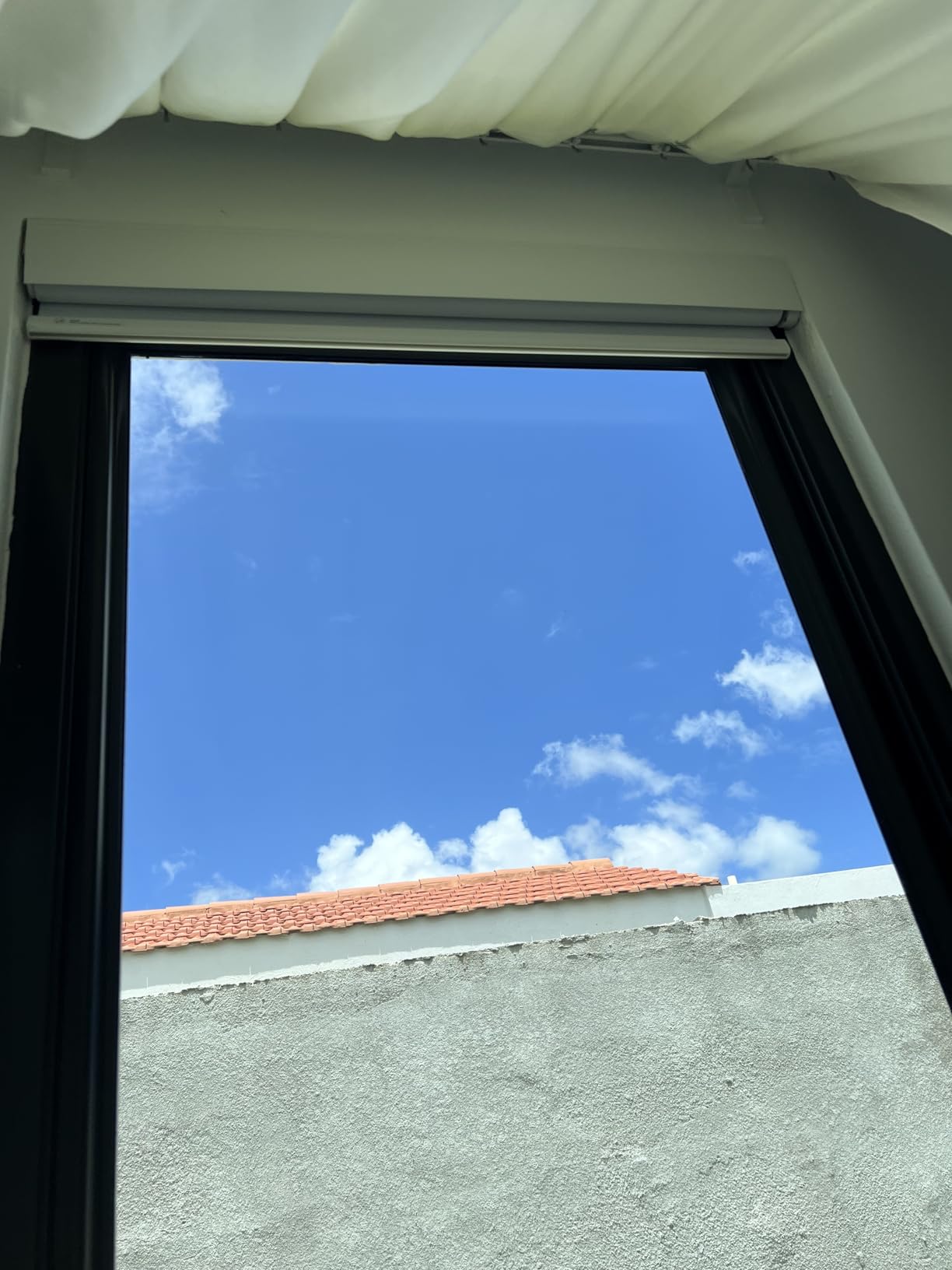 Motorized Blinds No Drill Automatic Blinds for Windows Cordless Roller Shades Electric Blinds with Remote Control Smart Blinds (White, 34.5 x 72) customer photo 1