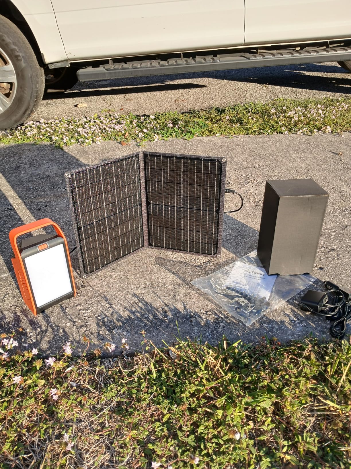 Takki 250W Portable Power Station 222Wh Camping Backup Lithium Battery with Pure Sine Wave AC Outlet 110V Solar Generator for Camping CPAP Home Use Backup Emergency Laptop customer photo 2