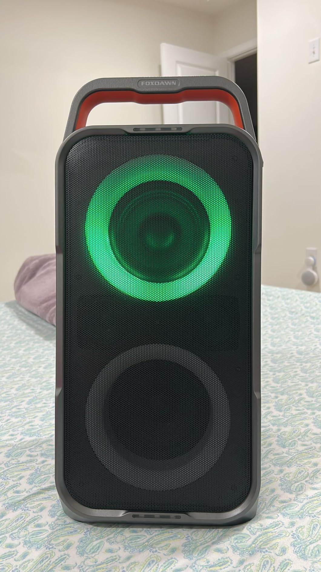 Foxdawn Portable Bluetooth Speaker: 240W Peak Powerful Loud Sound Deep Bass Wireless Boombox Large Subwoofer 15 Hours Battery Life Fast Charging with Led Light Show for Party Outdoor Camping Backyard customer photo 1