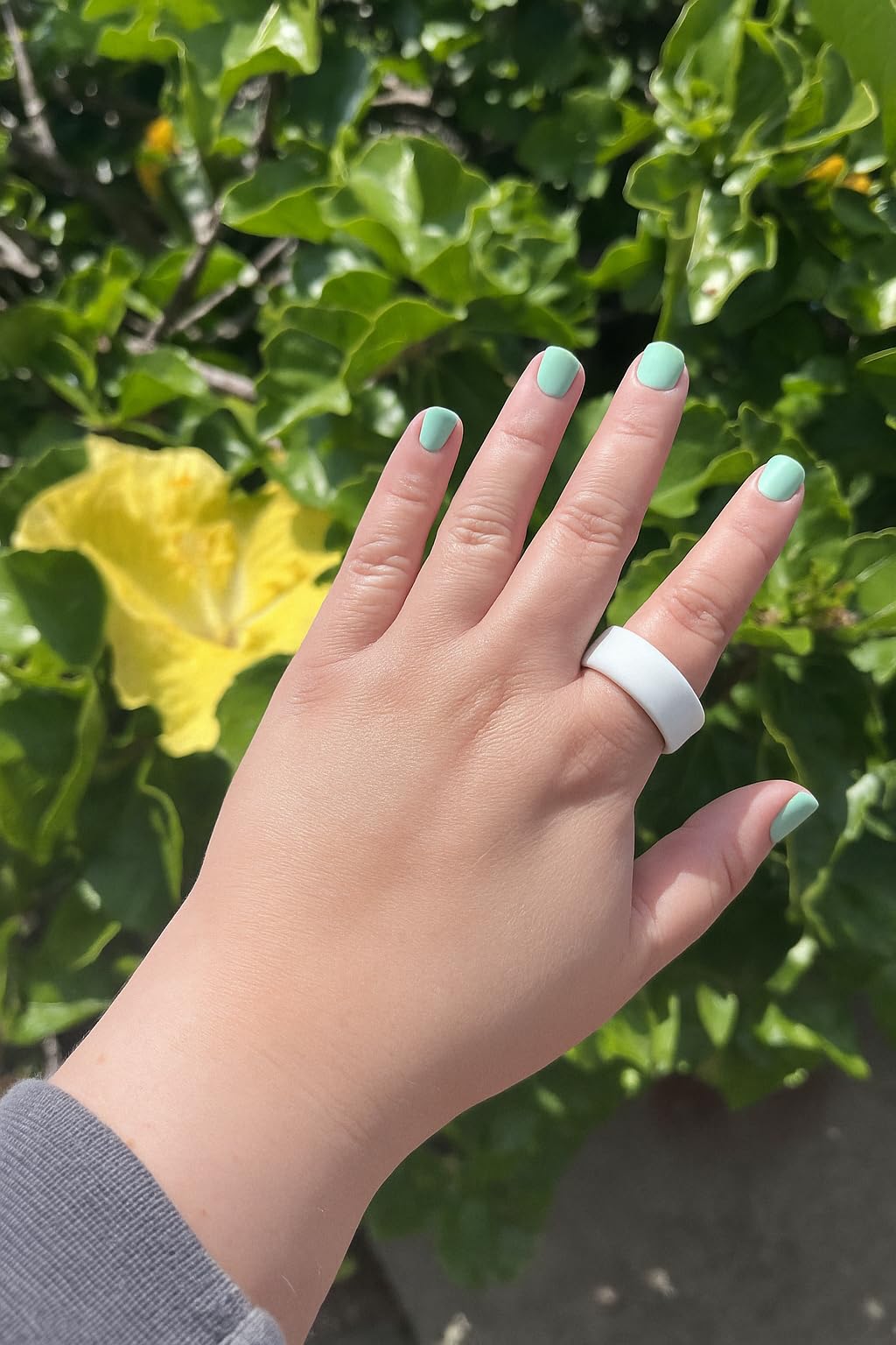 QRNT Smart Ring - Snug Fit - Size Up - Water-Resistant Titanium Fitness Tracker, Tracking for Sleep, Steps, HRV, SpO2 - No Subscription, iOS Android App - Includes 2 Silicone Covers (Silver, 12) customer photo 1