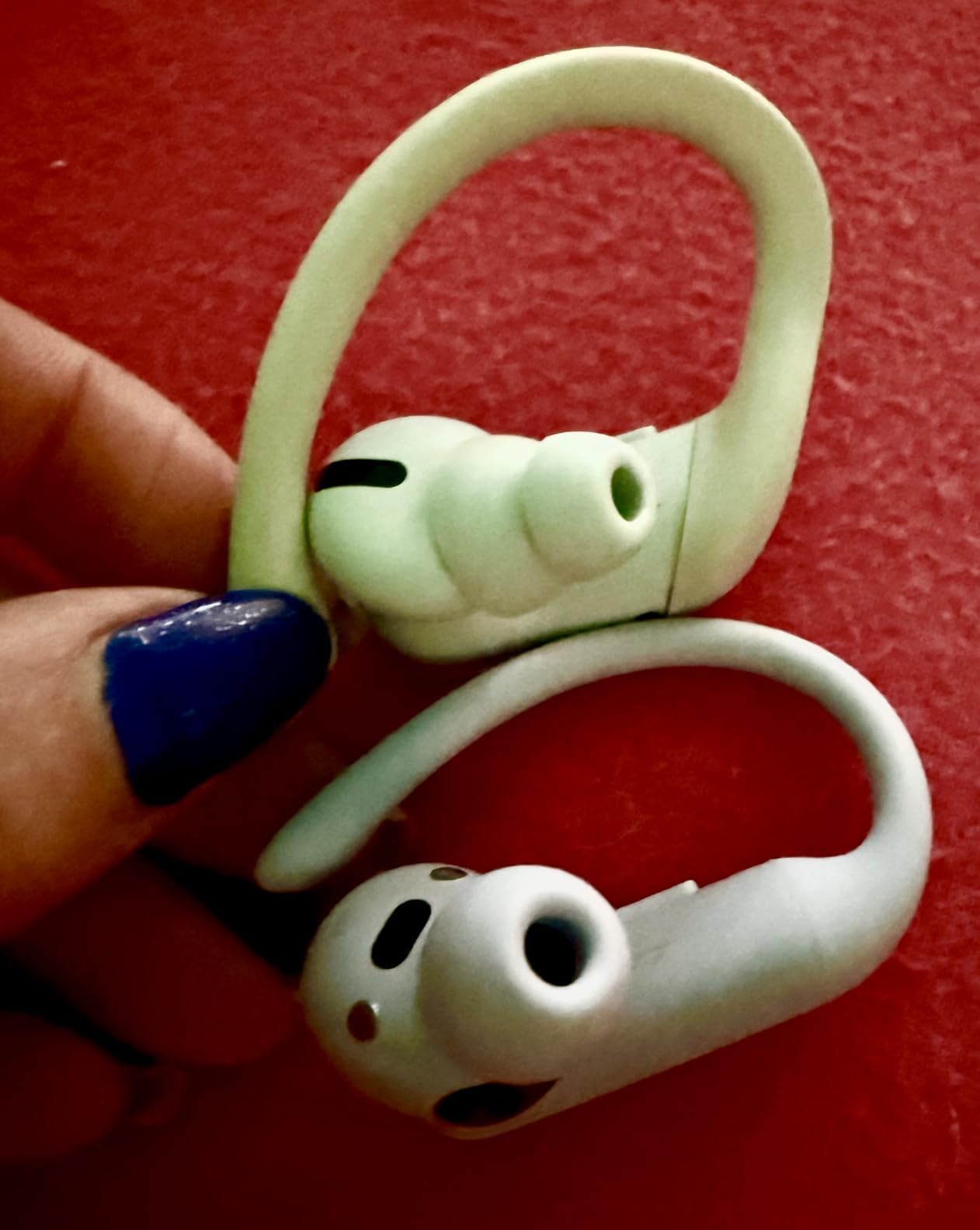 Beats Powerbeats Pro 2 - Wireless Noise Cancelling Workout Earbuds with Secure-Fit Earhooks, Up to 45-Hour Battery with Charging Case, Sweat & Water Resistant, Heart Rate Monitoring - Jet Black customer photo 1