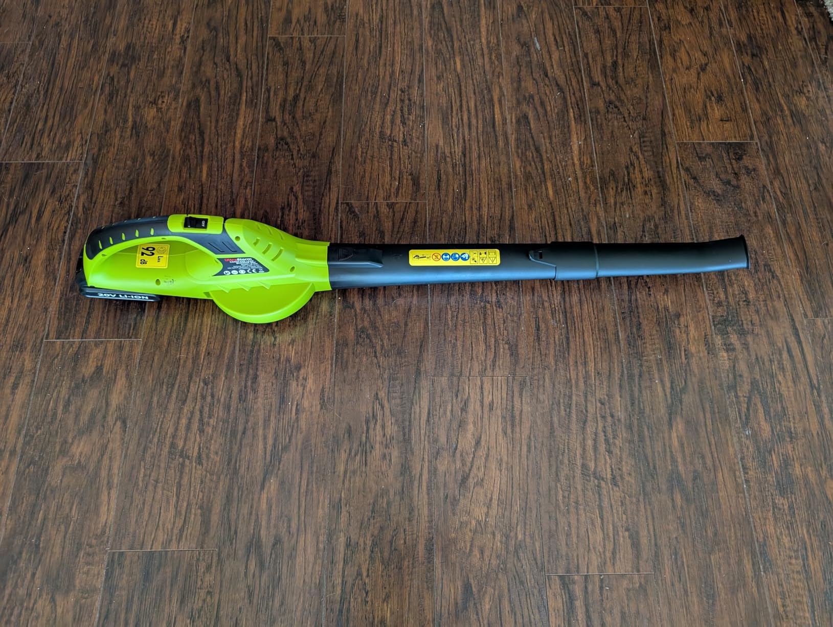 Mueller UltraStorm Cordless Leaf Blower, 2 Batteries Included for 2X Runtime, 140 MPH 20V Brushless Motor, 3.3 lb Lightweight, 2-Speed Variable, 1-Hour Fast Charge, for Lawn, Patio, Driveway & Snow customer photo 2