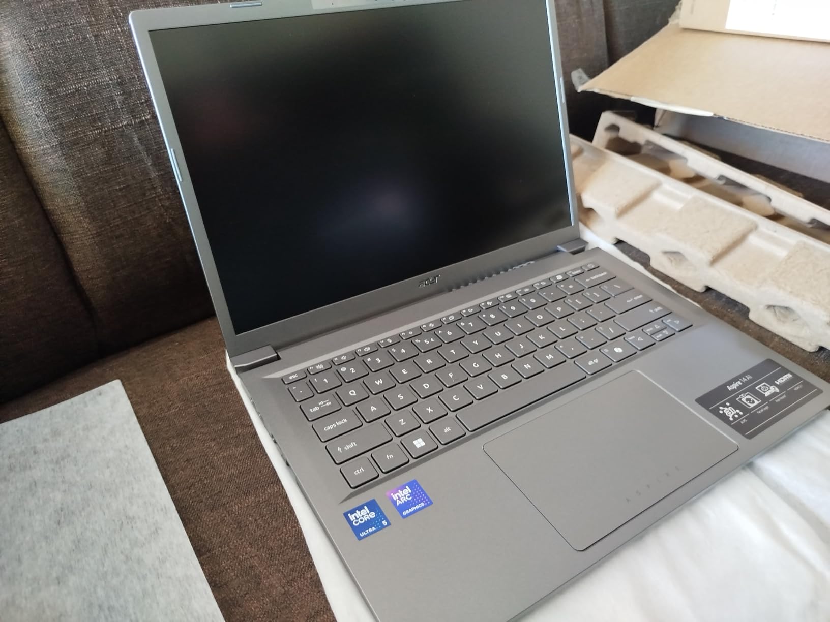 Acer Aspire 14 AI Copilot+ PC, 14 inch WUXGA Display, Intel Core Ultra 5 Processor 226V, 16GB LPDDR5X, 512GB SSD, Wi-Fi 6E customer photo 1