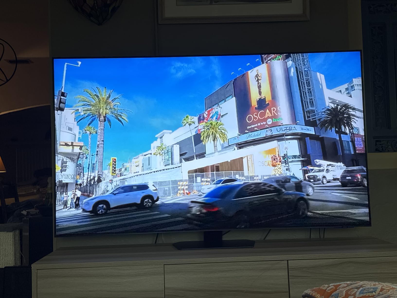 Samsung 85-Inch Class Neo QLED 4K QN90F Series, Vision AI, Mini LED Smart TV (2025 Model, 85QN90F) customer photo 2