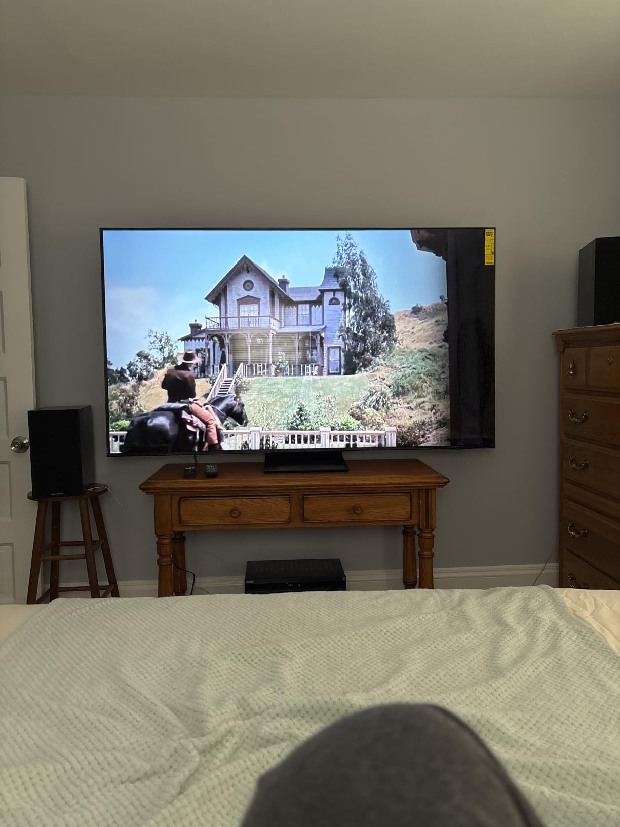 Samsung 85-Inch Class Neo QLED QN70F 4K Mini LED Smart TV (2025 Model) - Motion Xcelerator 144Hz, Samsung Vision AI, Alexa Built-in customer photo 2