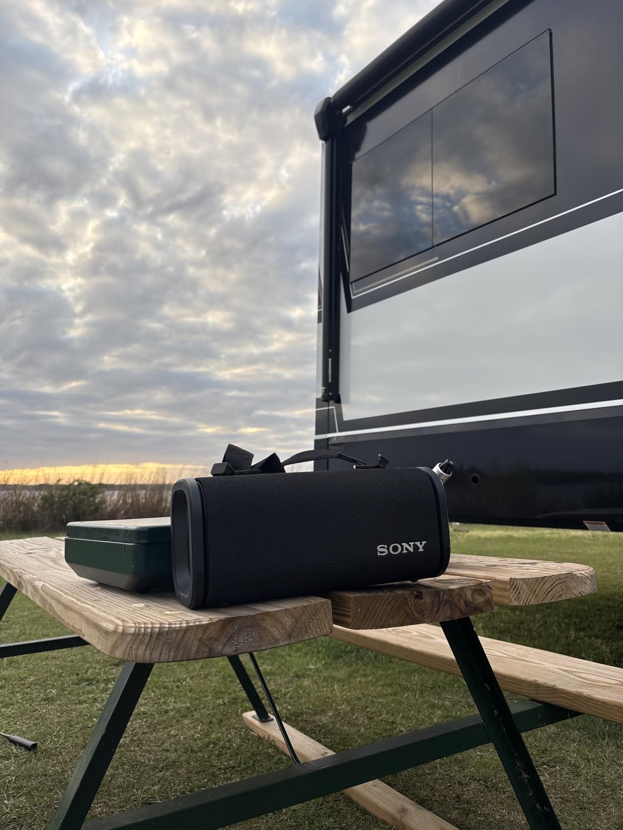 Sony ULT Field 5 Wireless Portable Bluetooth Speaker, IP67 Waterproof, Dustproof, Rustproof with Enhanced Bass, 25 Hour Battery, 360° Party Light customer photo 1