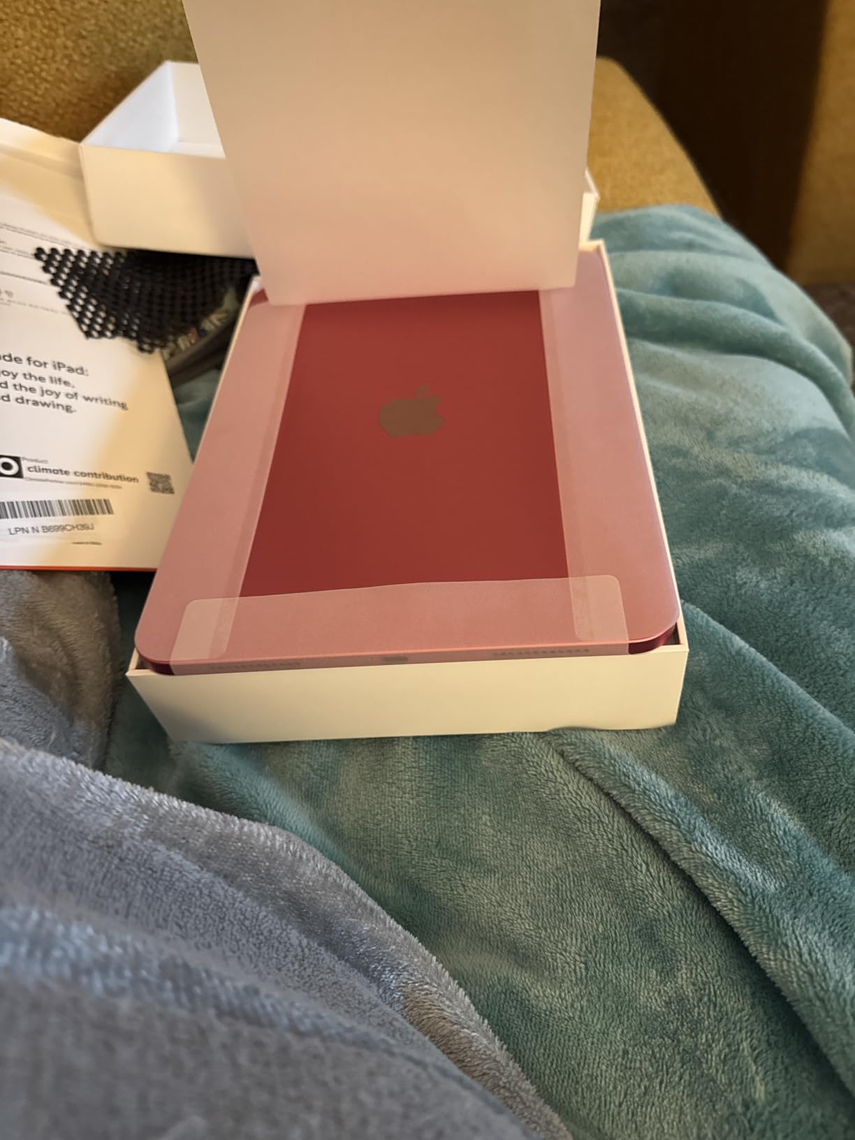 Apple iPad 11-inch: A16 chip, 11-inch Model, Liquid Retina Display, 128GB, Wi-Fi 6, 12MP Front/12MP Back Camera, Touch ID, All-Day Battery Life - Silver customer photo 2
