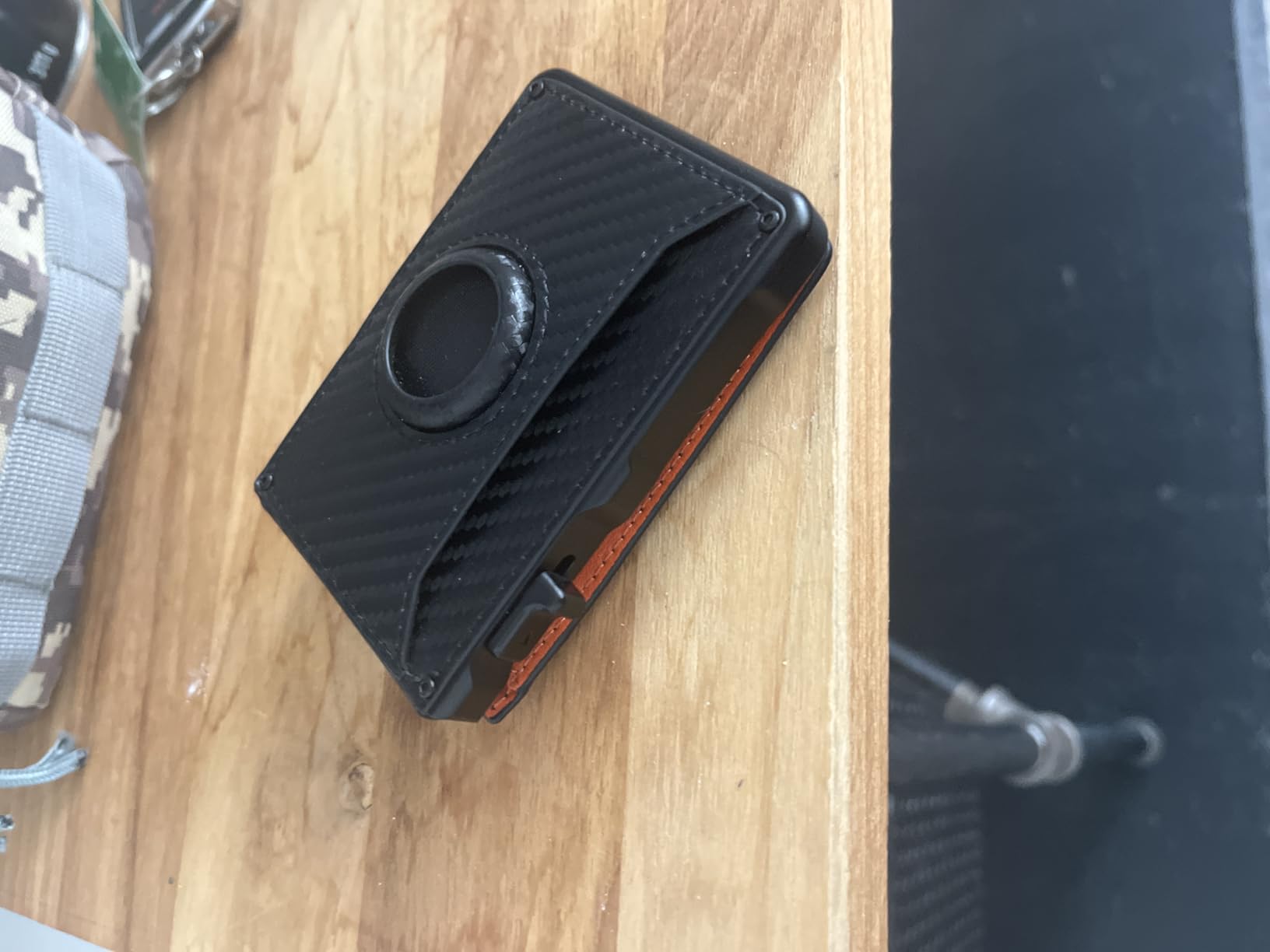 Airtag Wallet for Men, Mens Smart Wallet for Air Tag RFID Blocking, Minimalist Bifold Pop Up Aluminum Credit Card Case Holder 12+ Cards with ID Window, Gift for Men, No Airtag Included, Carbon Fiber customer photo 2