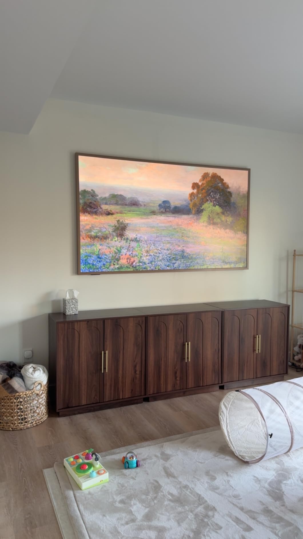 Hisense 85-Inch Class QLED 4K S7N CanvasTV Series Dolby Vision HDR Google Smart TV (85S7N, 2025 Model) - 144Hz, Art Mode, Anti-Glare Panel customer photo 2