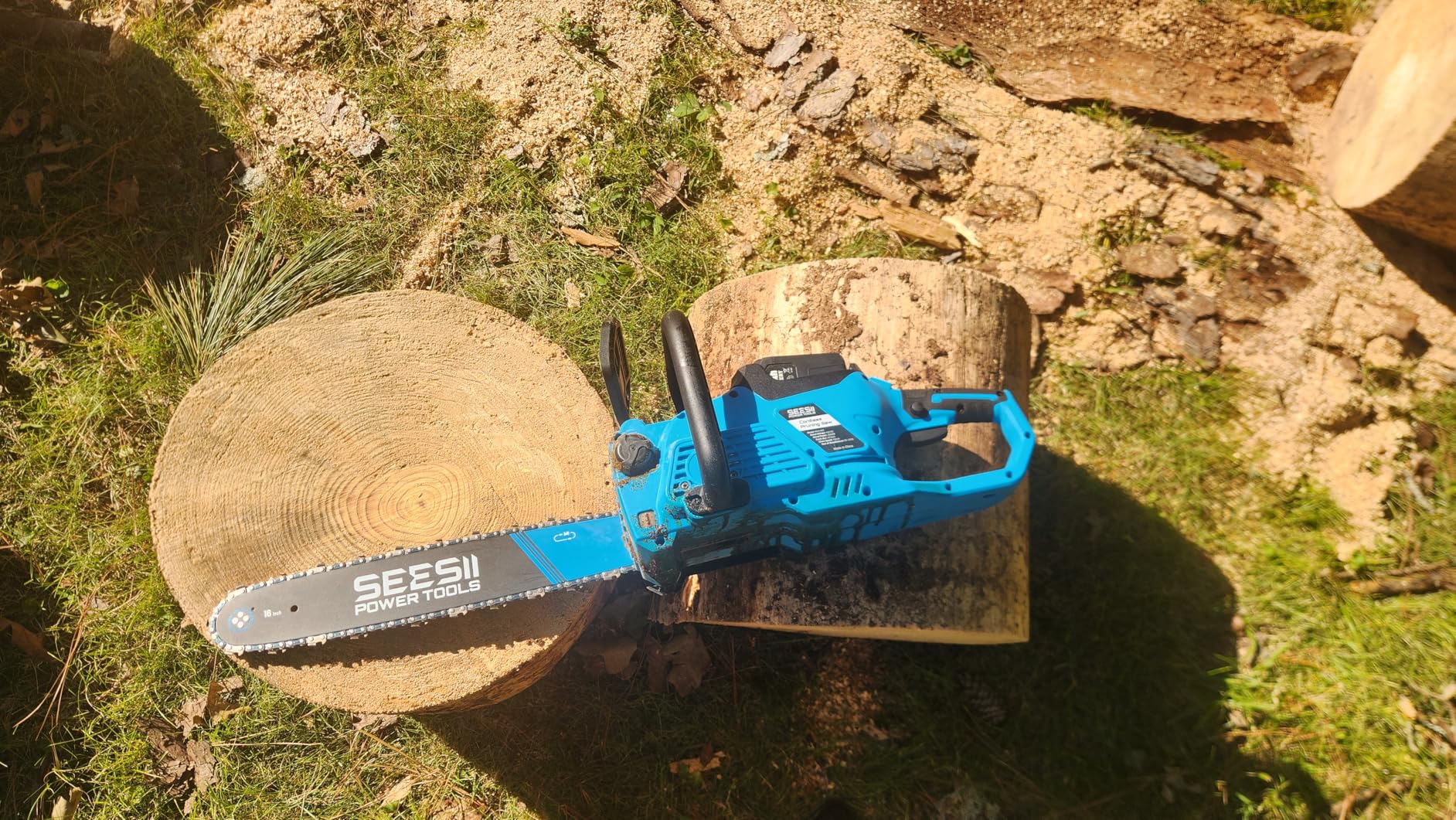 SEESII 40V 16-Inch Cordless Chainsaw: Brushless Electric Chain Saws with 2×4.0Ah Batteries & Charger, Tool-Free Chain Tension, Auto Oiling, for Tree Trimming, Wood Cutting, Yard Work customer photo 2