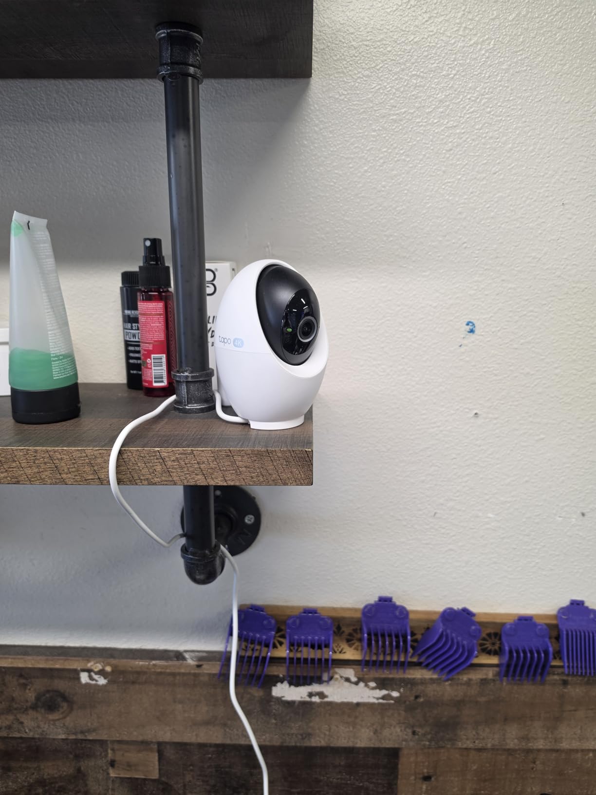 Tapo 4K Indoor Pan/Tilt Wired Security Camera - Person/Pet Detection, Facial Recognition, 360° AI Motion Tracking, Subscription-Free Local Storage customer photo 2