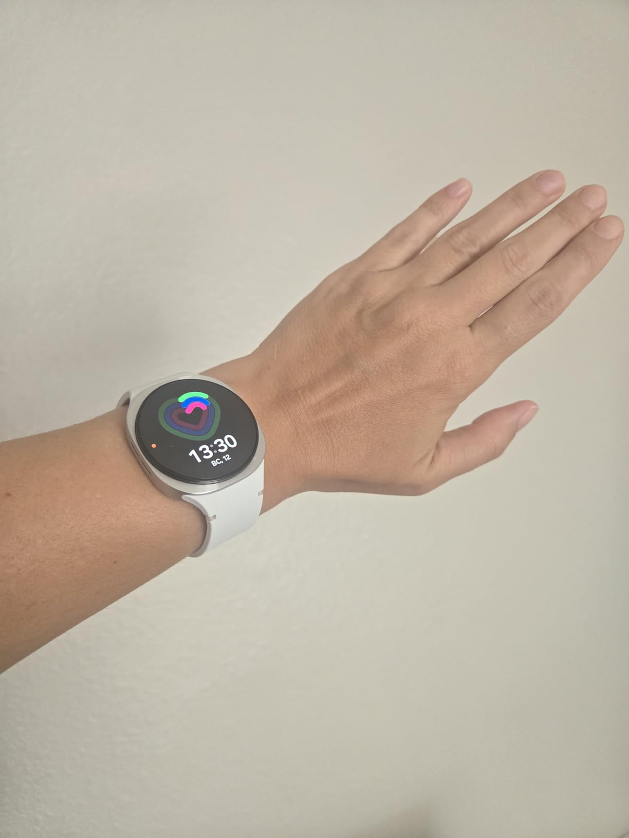 Samsung Galaxy Watch 8 (2025) 40mm Bluetooth Smartwatch, Cushion Design, Fitness Tracker, Sleep Coaching, Running Coach, Energy Score, Heart Rate Tracking, Silver [US Version, 2 Yr Warranty] customer photo 1