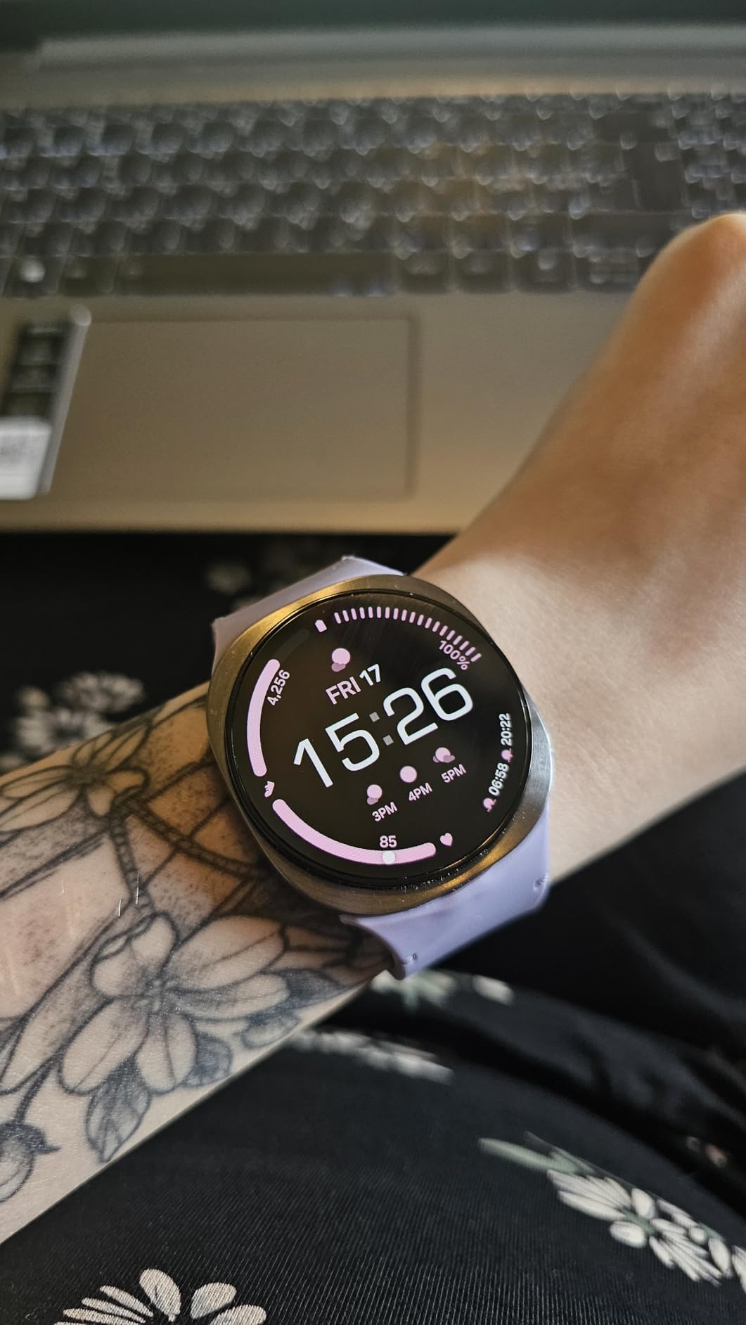 Samsung Galaxy Watch 8 (2025) 40mm Bluetooth Smartwatch, Cushion Design, Fitness Tracker, Sleep Coaching, Running Coach, Energy Score, Heart Rate Tracking, Silver [US Version, 2 Yr Warranty] customer photo 2