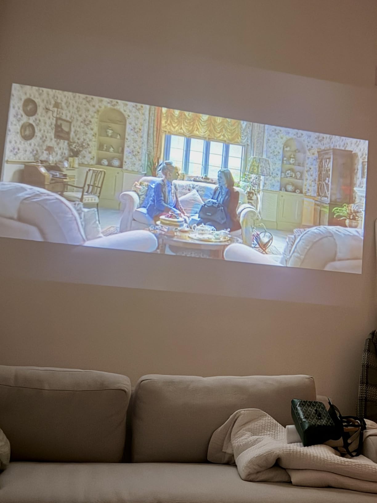 【Built-in APPS & Electric Focusing & 210° Rotation】Mini Projector With Wifi And Bluetooth, 1080P Portable Projector, Movie Projector for Bedroom, Supports Smartphones/TV Stick/iPad/PS5/Laptop/HDMI/USB customer photo 1
