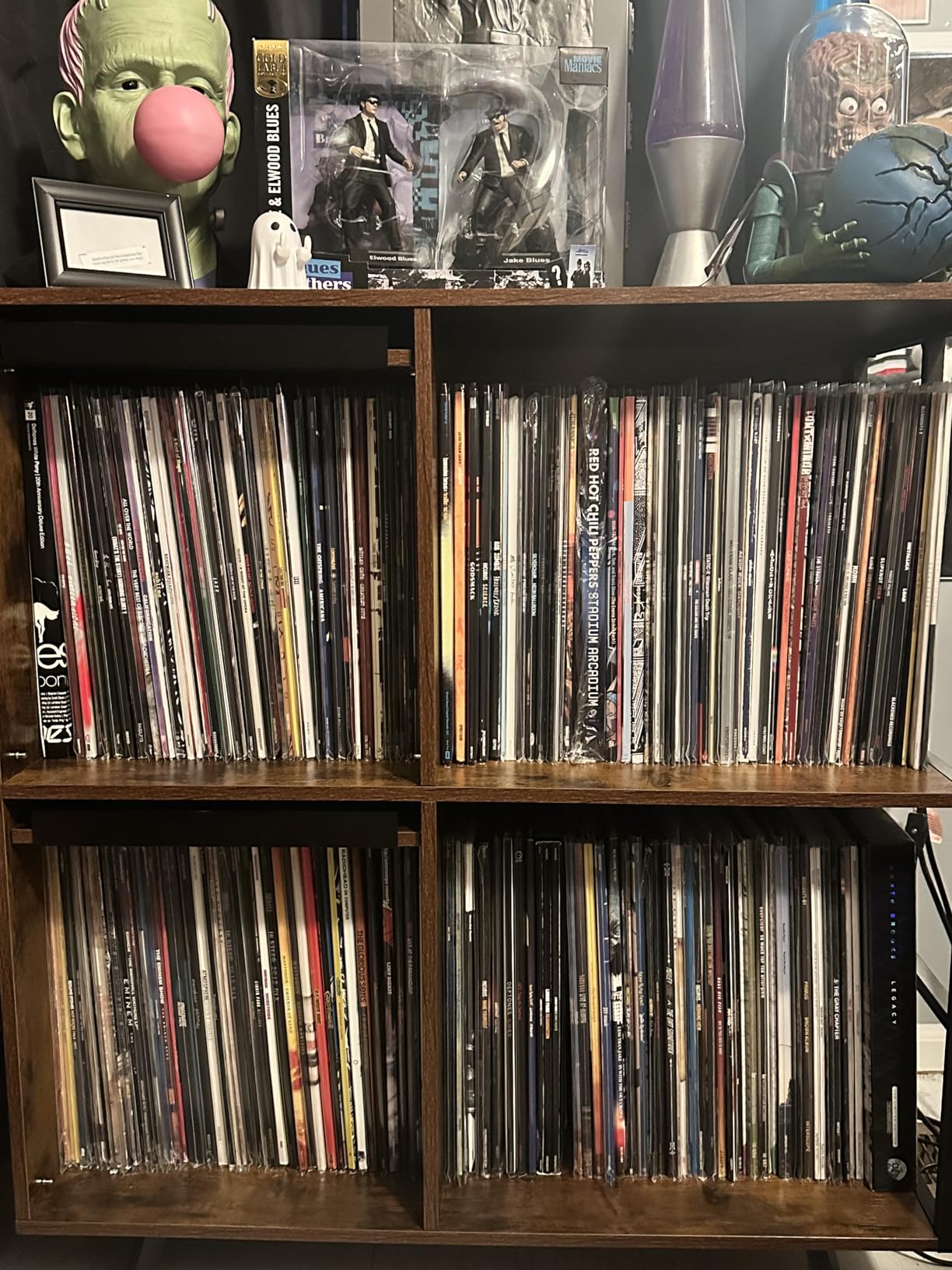 Faesun 3 Tier Flip Top Record Player Stand, Vinyl Record Storage Holds up to 300+ Albums, Large Record Player Cabinet customer photo 2