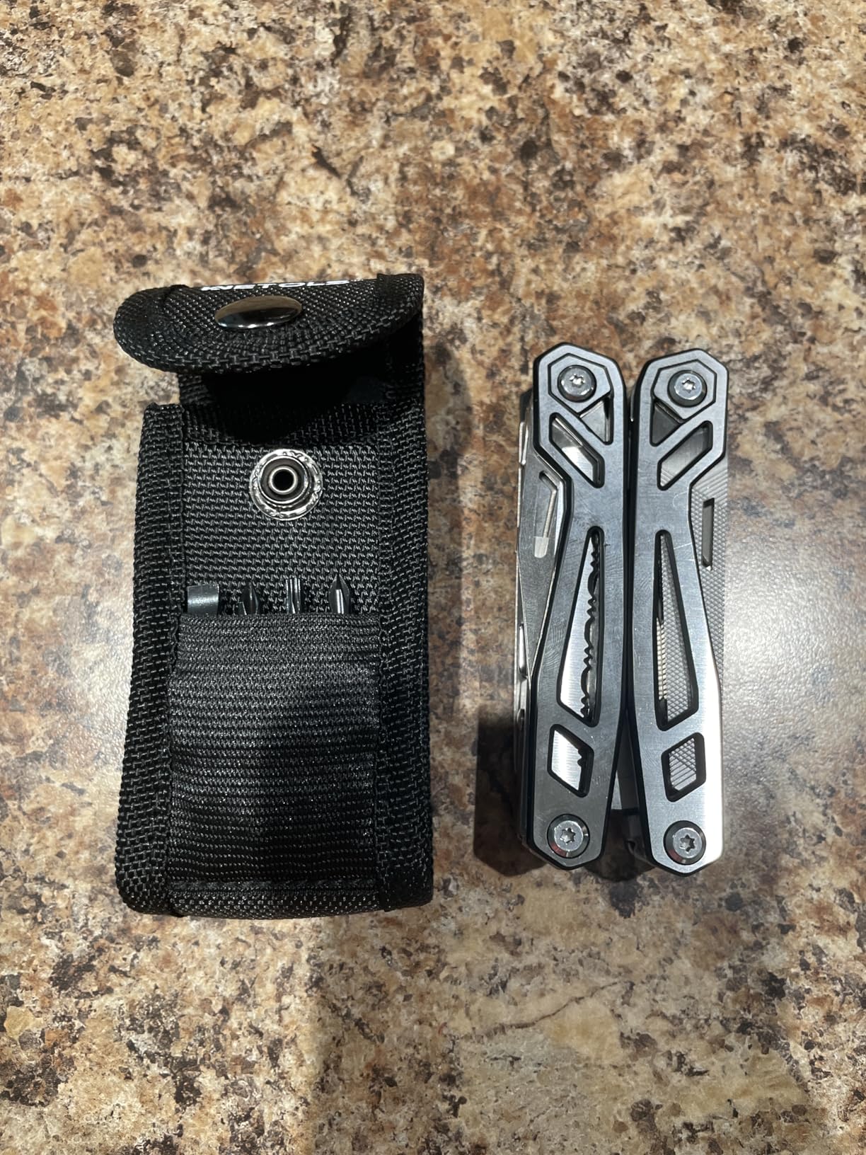 WETOLS Multitool with Pocket Knife, 27-in-1 Stainless Steel Needle Nose Pliers with Screwdrivers, Self-locking Multi tool EDC Gear with Sheath, Ideal for Survival, Outdoor, Camping customer photo 1
