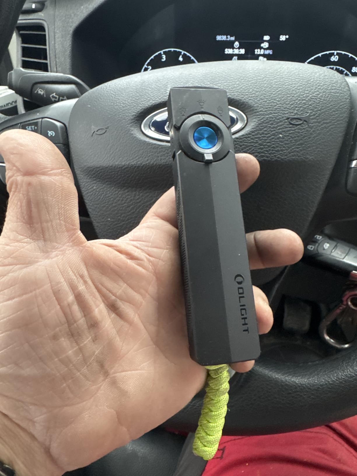 OLIGHT ArkPro EDC Flat Flashlight Rechargeable with Green Beam, UV and White LED, 1500 Lumens USB-C Pocket Camping Flashlight, Spotlight Floodlight for Outdoor Emergency Working (Black CW) customer photo 1
