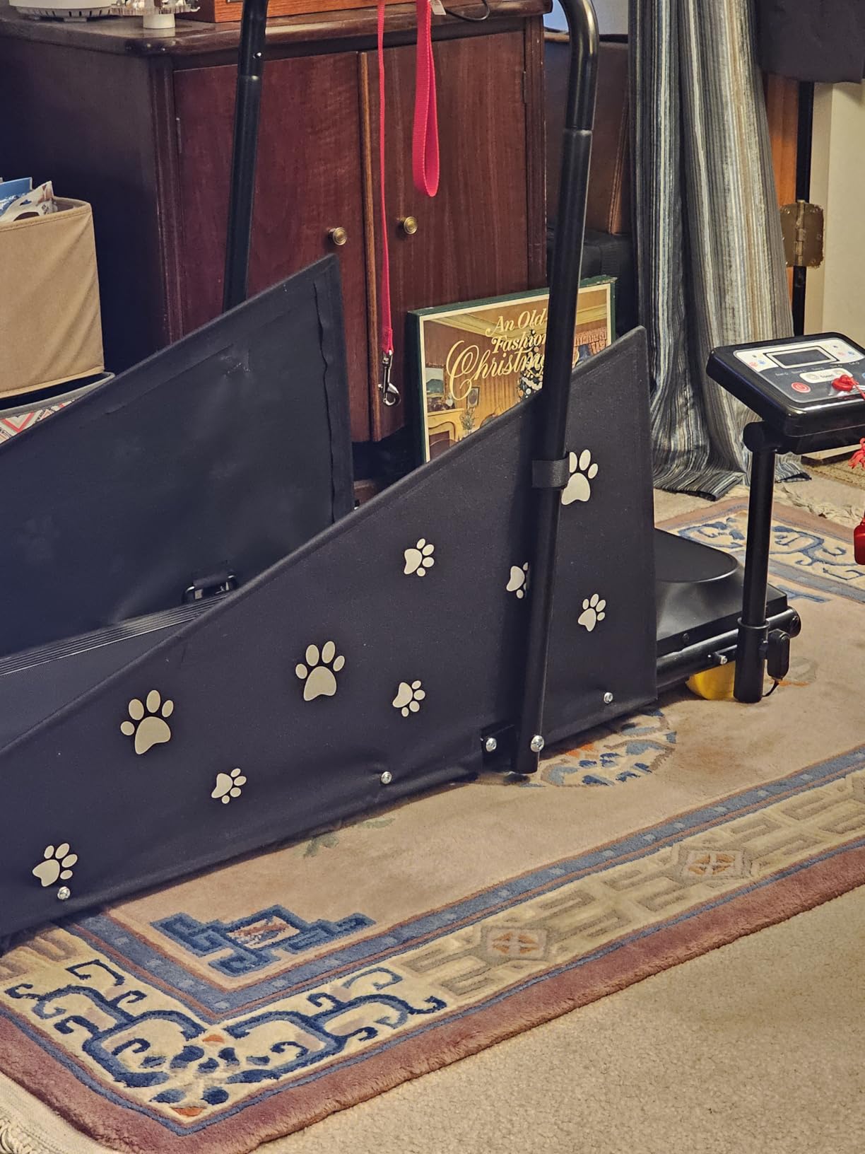 Petbobi Dog Treadmill for Small & Medium Dogs - Quiet Indoor Pet Exercise Machine with 360 Degree Rotatable Display, Remote Control & Wheels, Heavy-Duty 265 lbs Capacity for Fitness & Weight Management customer photo 1