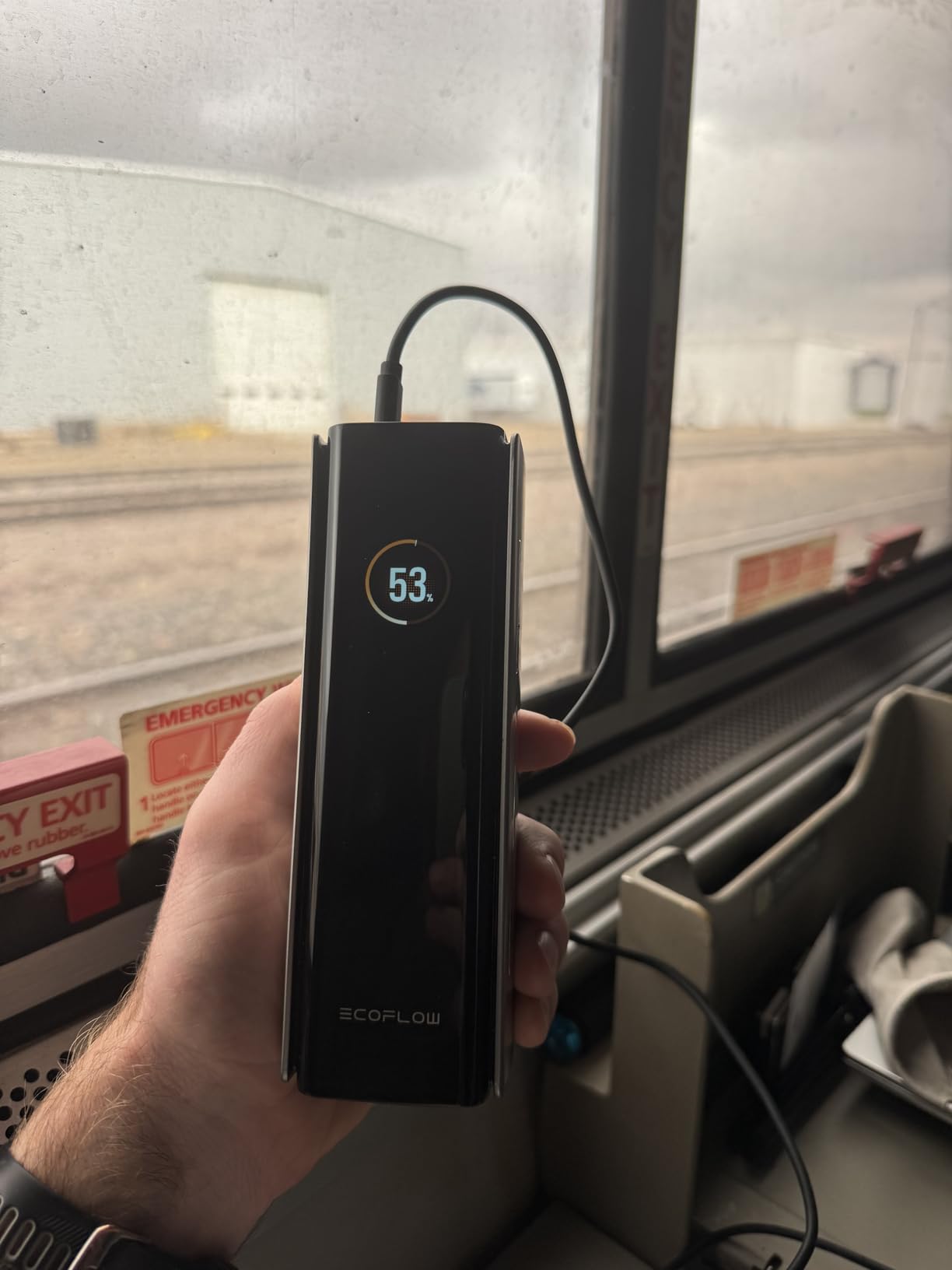 EF ECOFLOW Rapid Pro Power Bank, 20,000mAh 4-Port with 230W Max Output, Portable Charger with 100W Built-in Cable, TSA-Approved, App Control, for MacBook, iPhone 17/16 Series, Laptops, and More customer photo 1