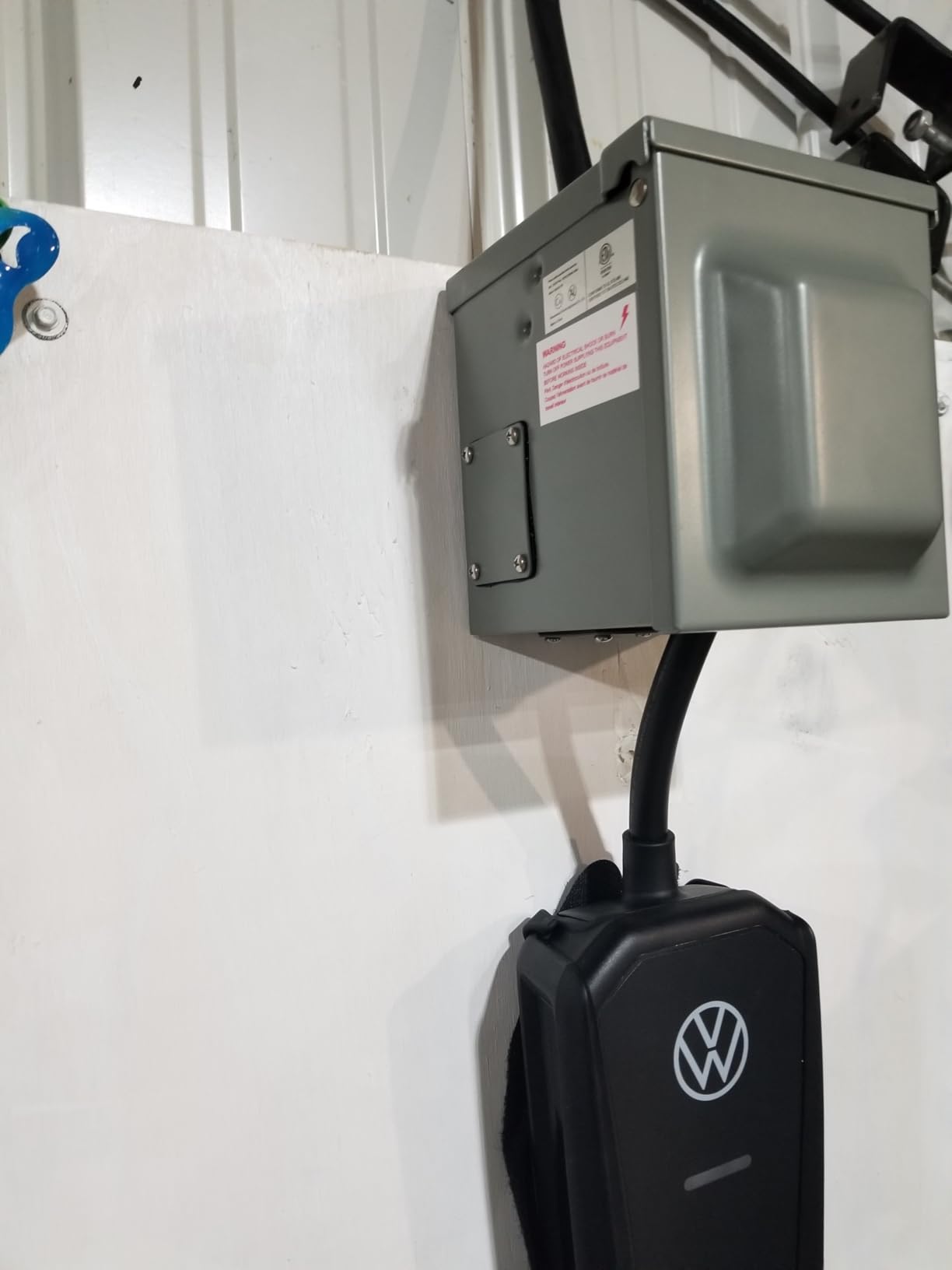 50 Amp EV/RV Power Outlet Box, Extra Heavy Duty EV-Grade 14-50R Receptacle, NEMA 3R Enclosed Lockable Weatherproof Outdoor Metal Box, EV Charger, 3-Pole, 4-Wire, ETL Listed customer photo 2