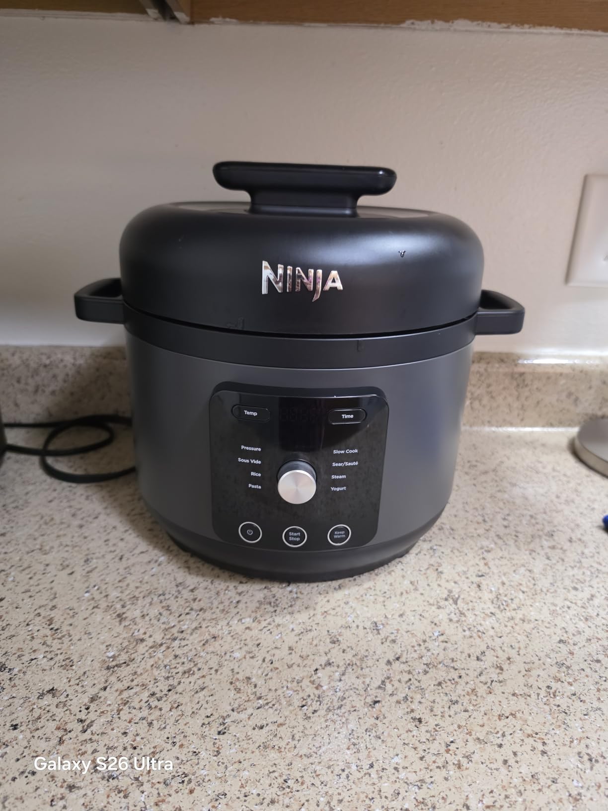 HyperHeat 9-in-1 Electric Pressure Cooker | 6.5 Qt Multi Cooker with Sear/Saute, Slow Cooker, Rice Cooker, Sous Vide | 1200W | Fast Cooking, PFAS-Free Pot | White | PC201WH customer photo 1