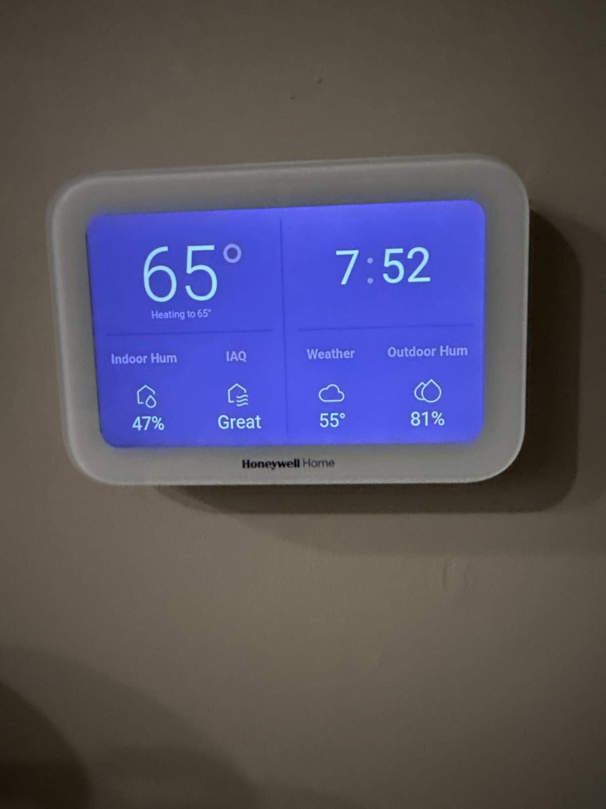 Honeywell Home X8S Smart Thermostat with Room Sensor, Video Doorbell Compatibility, IAQ Control, and Customizable Touchscreen Display, White customer photo 1