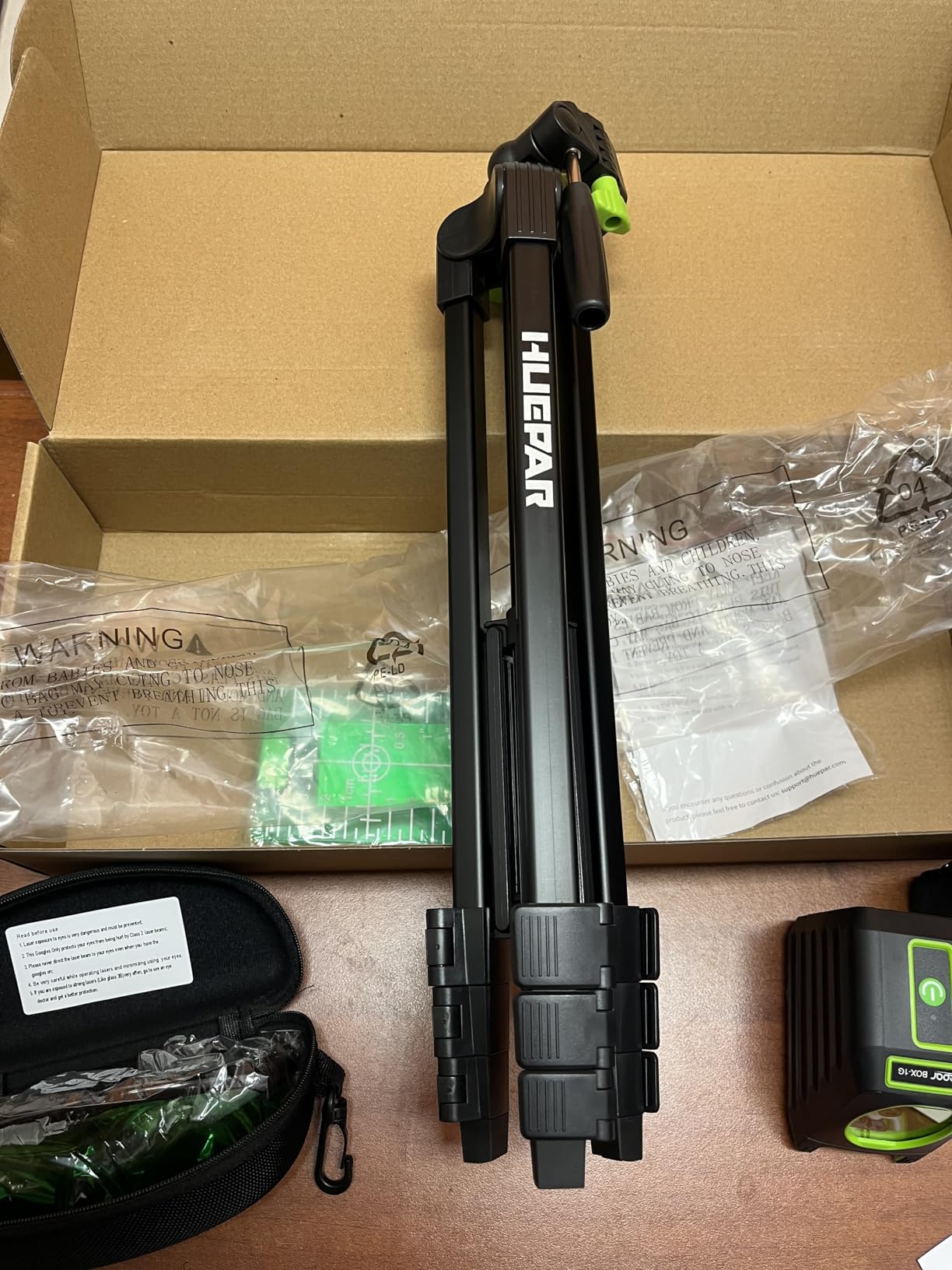 Laser Level with 40in Tripod, Huepar 150°/150Ft Self Leveling Lazer Leveler Tool with Pulse Mode (197Ft), Switchable Green Cross Line for Picture Hanging, Tile, DIY/Construction Project customer photo 2