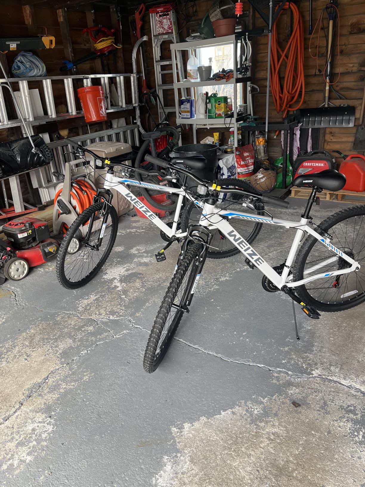 WEIZE Hardtail Mountain Bike, 29 Inch Wheels, 21-Speed, Aluminum Frame, White customer photo 1