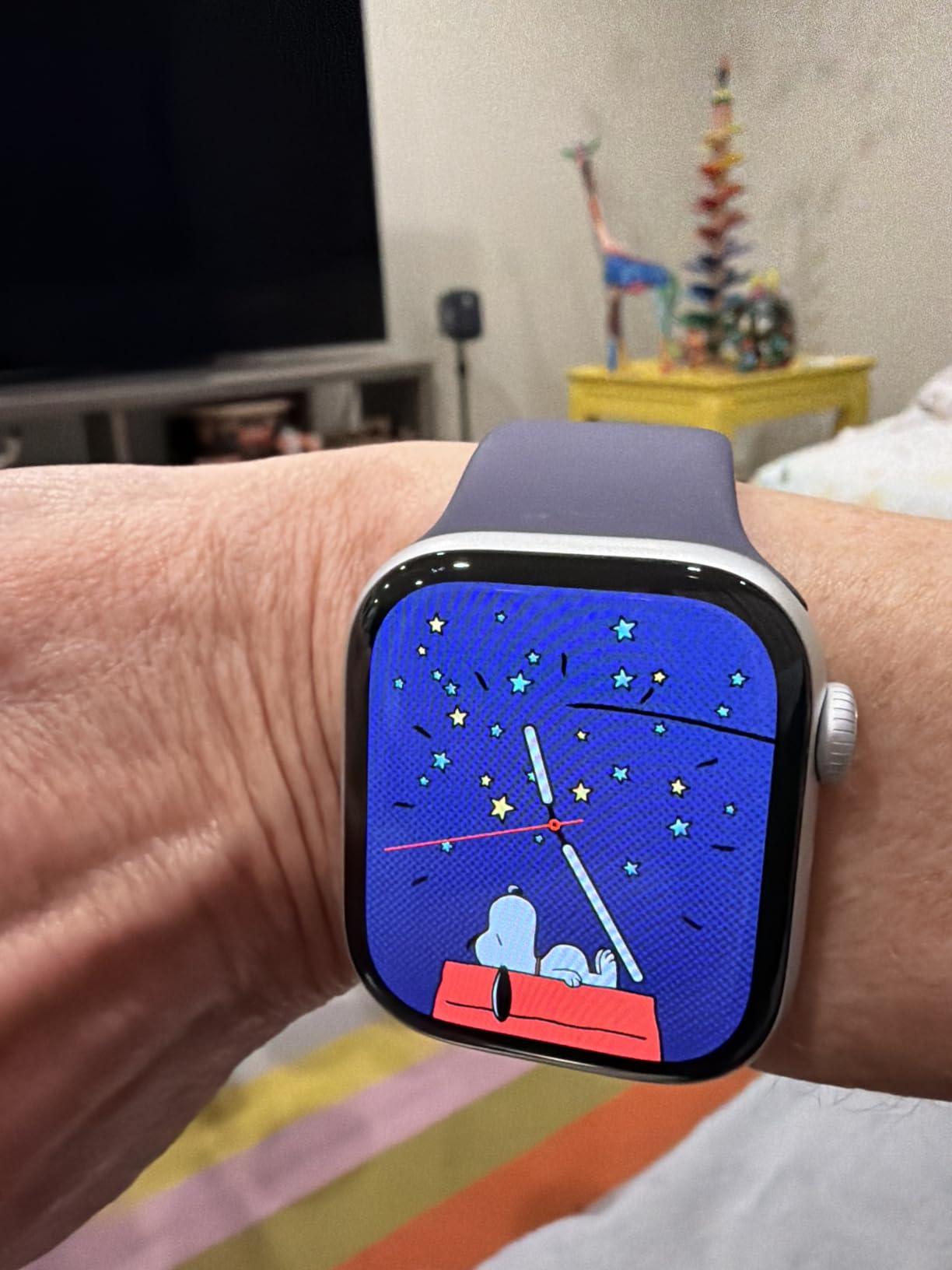 Apple Watch Series 11 [GPS 46mm] Smartwatch with Jet Black Aluminum Case with Black Sport Band - M/L customer photo 2
