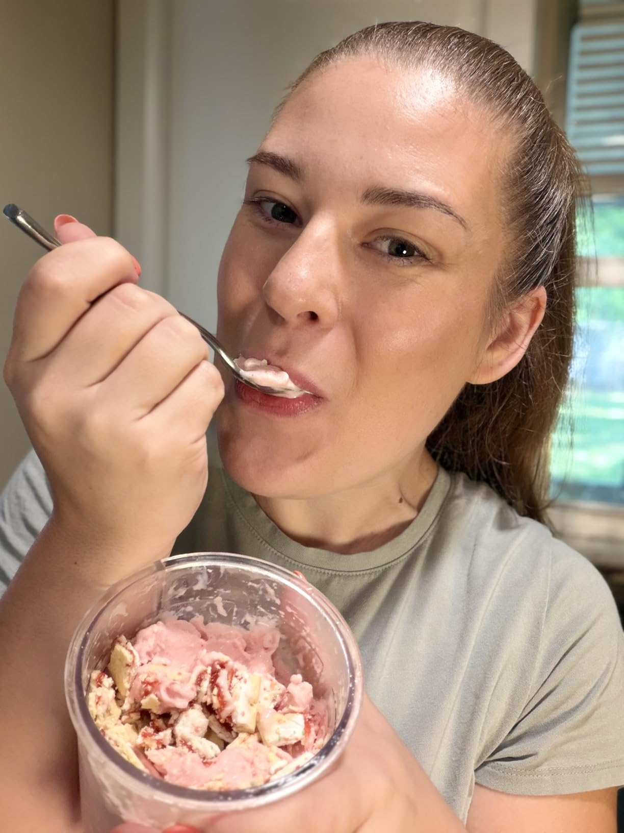 BLACK+DECKER Ice Cream Maker for Families & Kids - Make Protein, Keto & Dairy-Free Ice Cream, Gelato & Milkshakes at Home - Easy Creamy Pint Machine with Mix-Ins customer photo 1