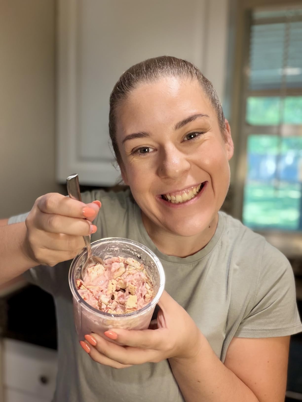 BLACK+DECKER Ice Cream Maker for Families & Kids - Make Protein, Keto & Dairy-Free Ice Cream, Gelato & Milkshakes at Home - Easy Creamy Pint Machine with Mix-Ins customer photo 2