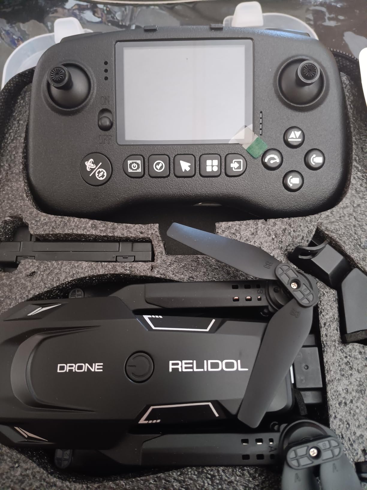 Drone with Camera - Drone with Screen on Controller for Beginners, Foldable Remote Control Quadcopter with Gesture Control, 3D Flip, One Key Start, Emergency Stop, 2 Batteries, Easier to use customer photo 1
