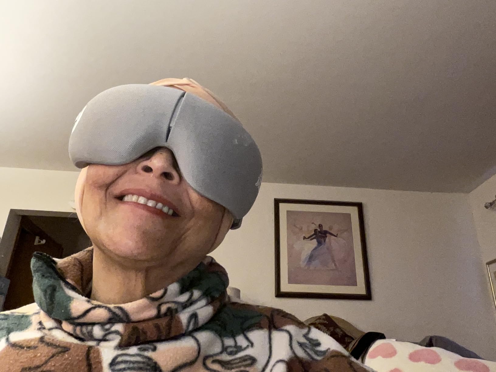 BOB AND BRAD EYEFLOW Eye Massager with Heat & Cooling - Semiconductor Cold Compress Eye Mask for Migraines, Dry Eyes & Dark Circles customer photo 1