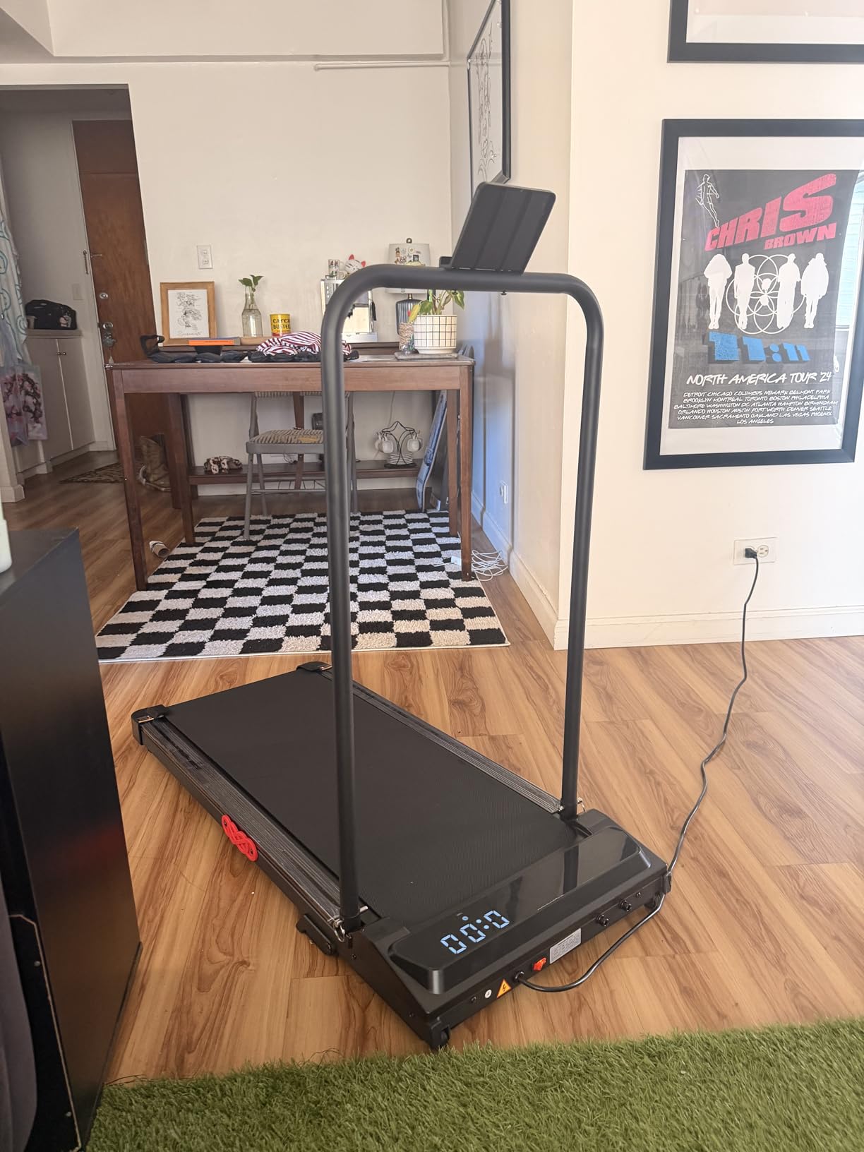 KASSADIN Walking Pad with Handle Bar, 2026 Upgrade Portable Small Treadmill with Handles for Home Small, 3.0HP Under Desk Walking Pad Treadmill with Incline, 0.6-7.6MPH, 350LBS customer photo 2