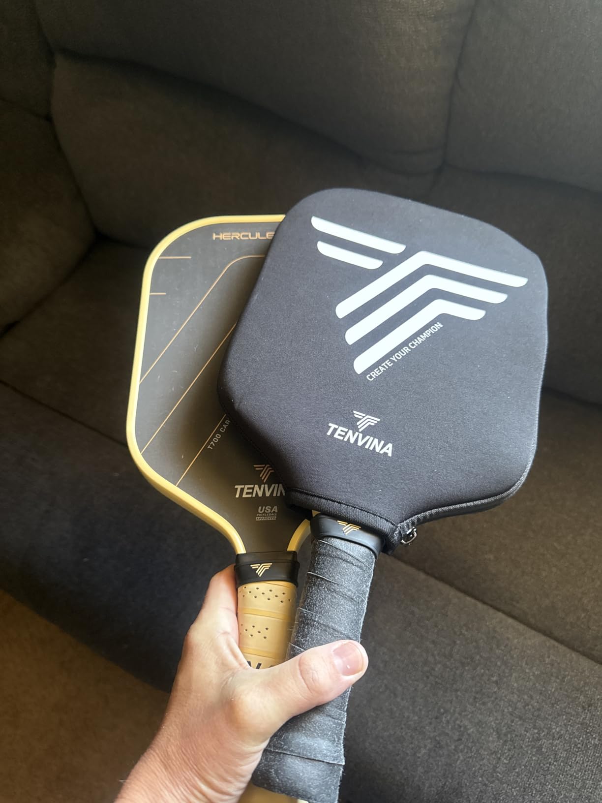 TENVINA Thermoformed T700SC Carbon Fiber Pickleball Paddle customer photo 1
